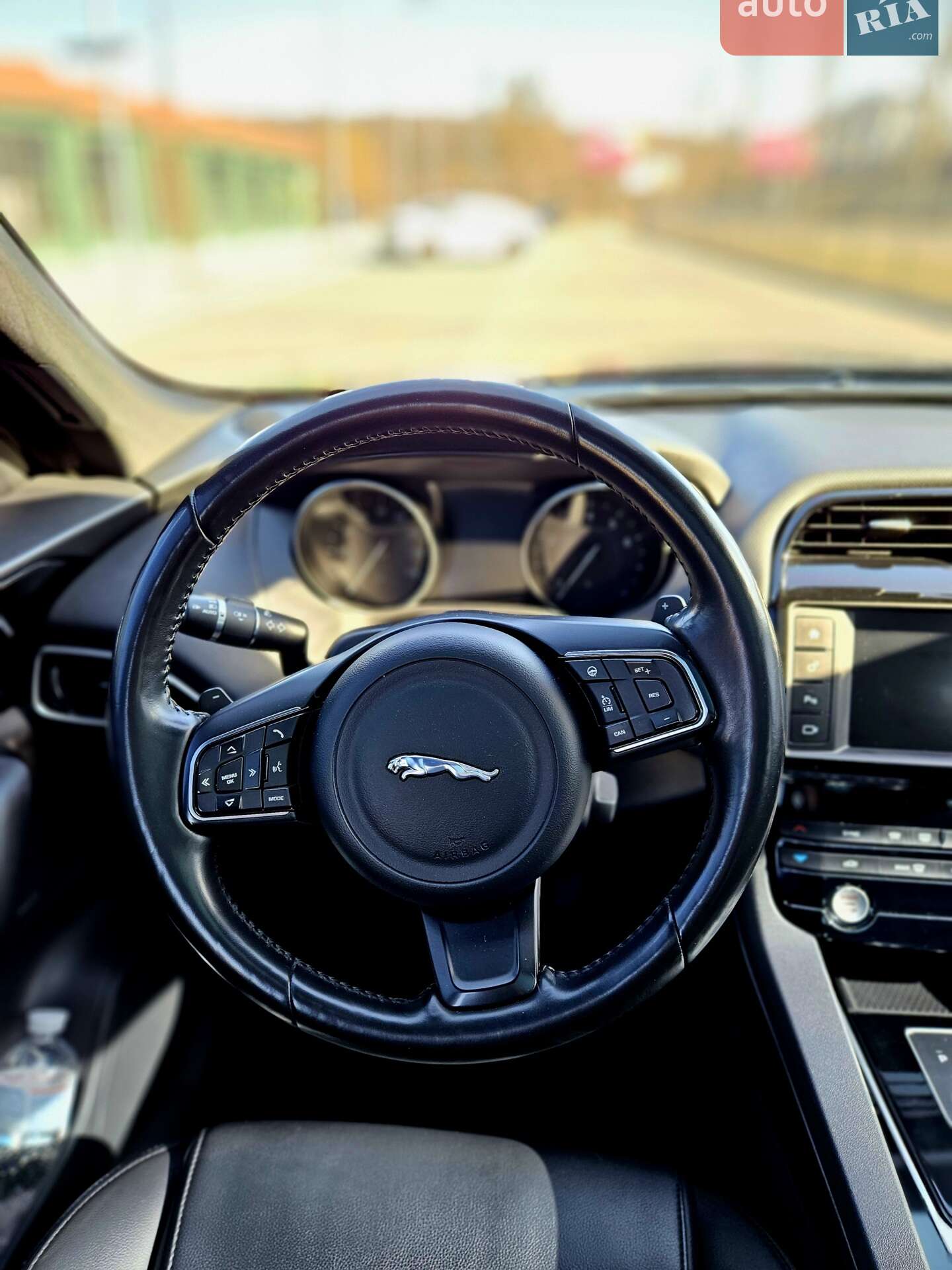 Jaguar F-Pace 2017 VIN SADCJ2BV2HA881681 фото оголошення 5 з 24