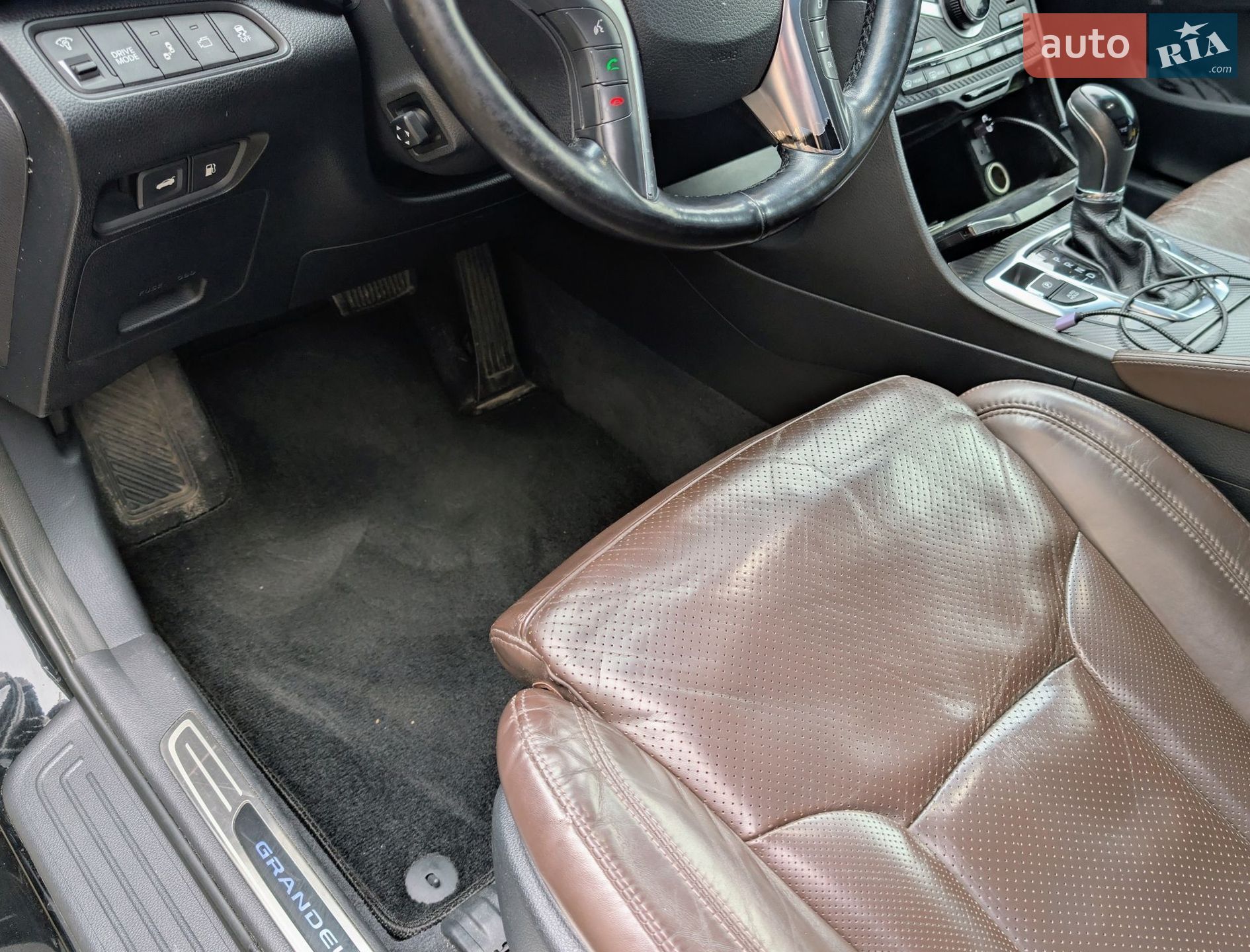 Hyundai Grandeur 2014 VIN KMHFH41NBFA408181 фото оголошення 14 з 22
