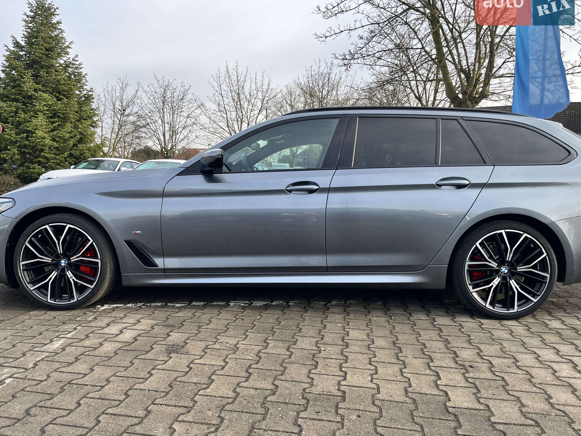 BMW 5 Series 2021 VIN WBA51AJ090CJ52619 фото оголошення 2 з 73