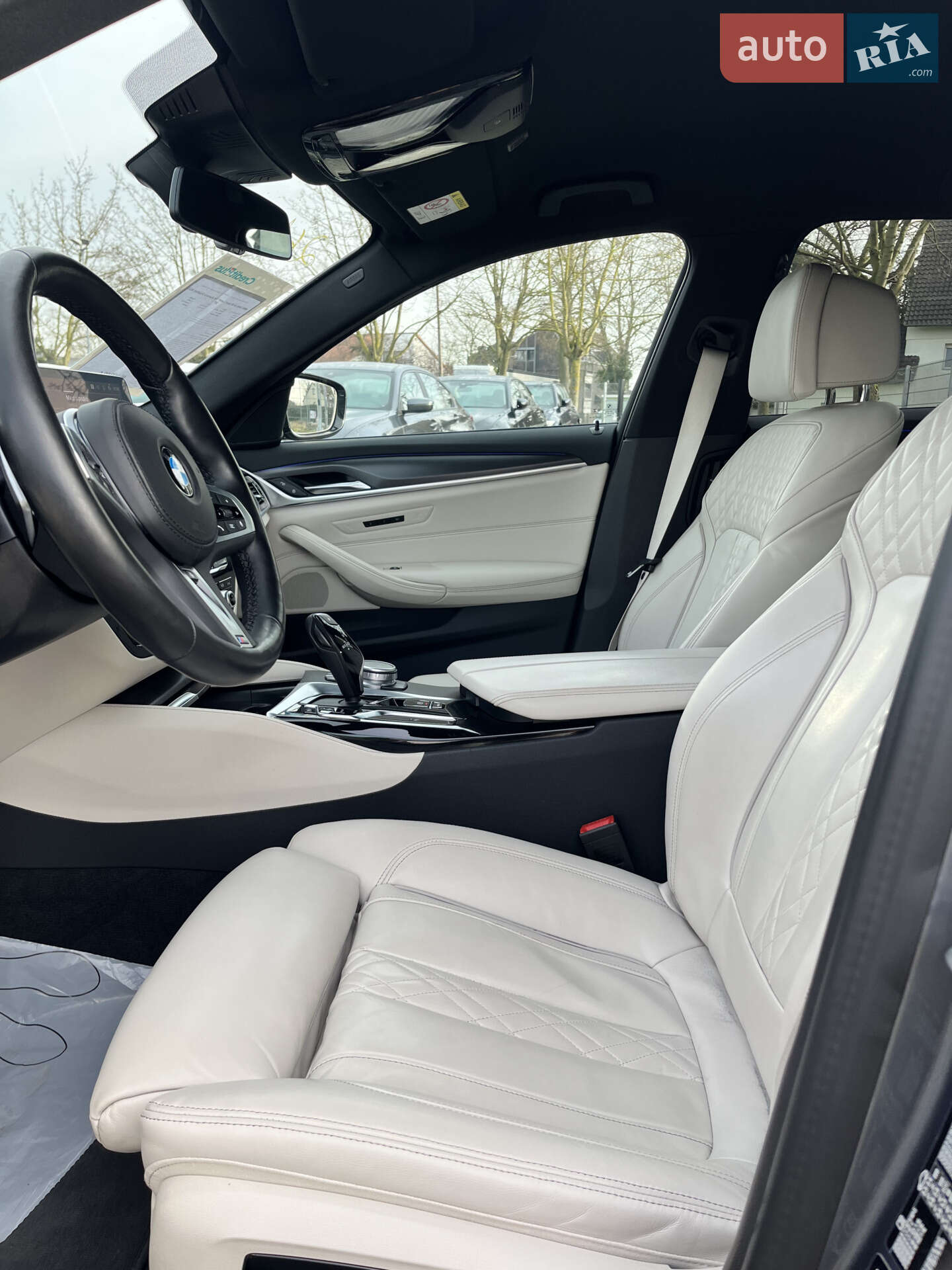 BMW 5 Series 2021 VIN WBA51AJ090CJ52619 фото оголошення 14 з 73