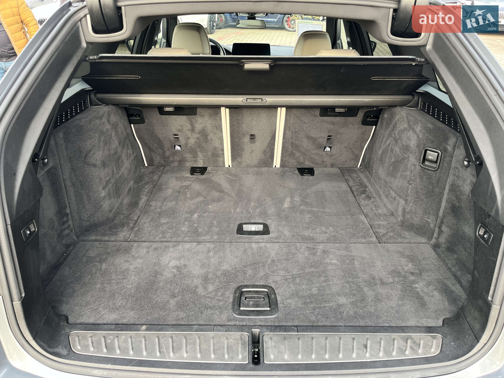 BMW 5 Series 2021 VIN WBA51AJ090CJ52619 фото оголошення 21 з 73