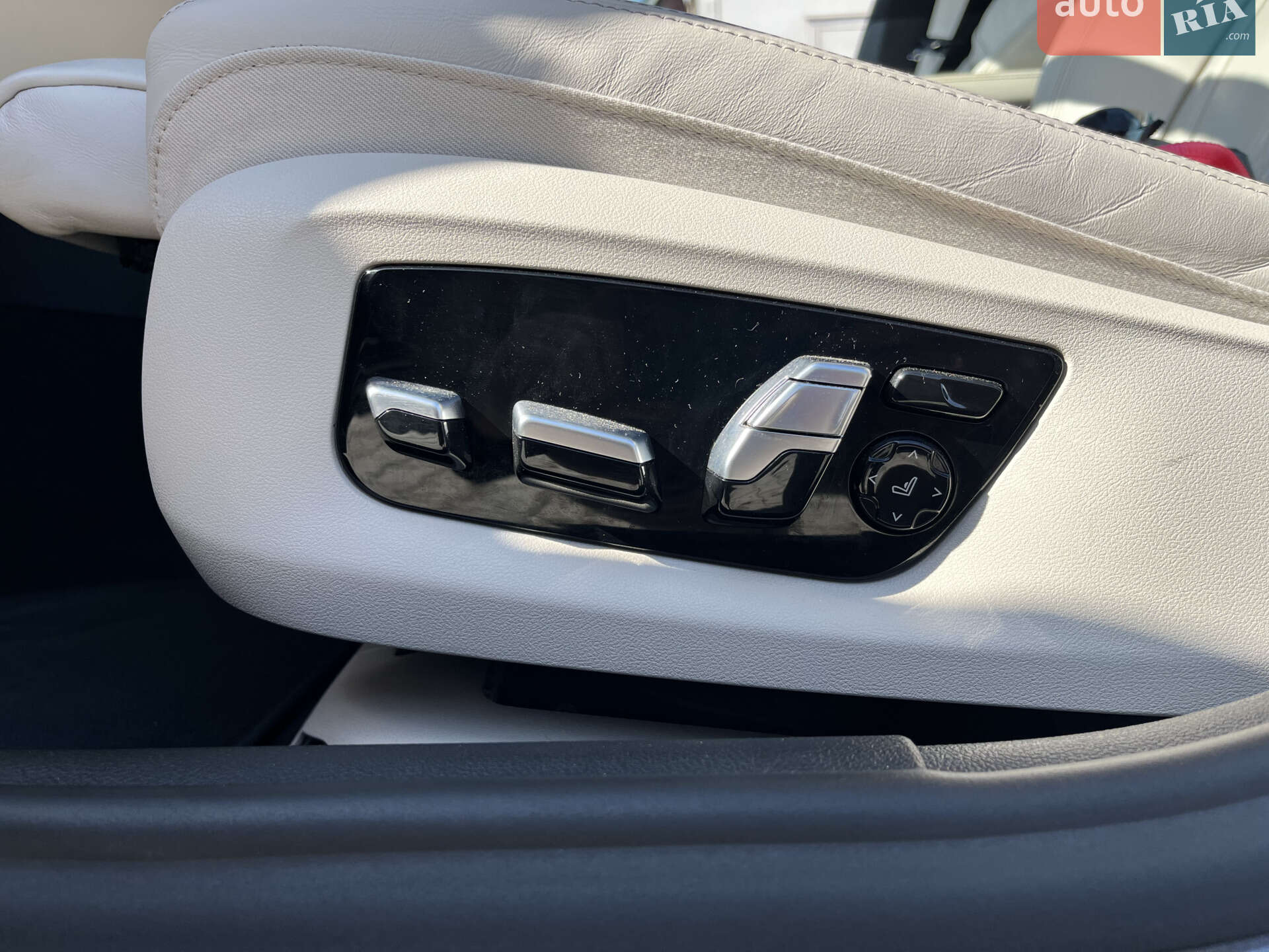 BMW 5 Series 2021 VIN WBA51AJ090CJ52619 фото оголошення 46 з 73