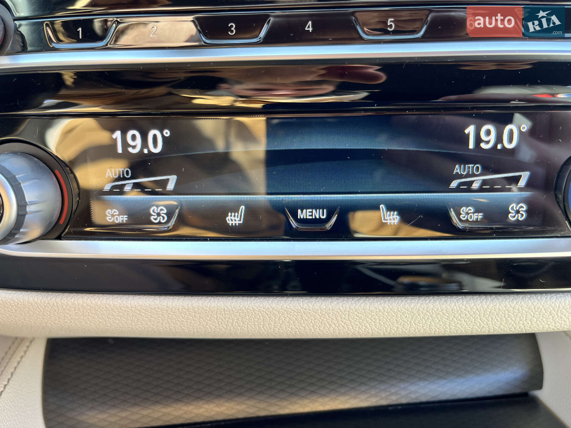 BMW 5 Series 2021 VIN WBA51AJ090CJ52619 фото оголошення 60 з 73