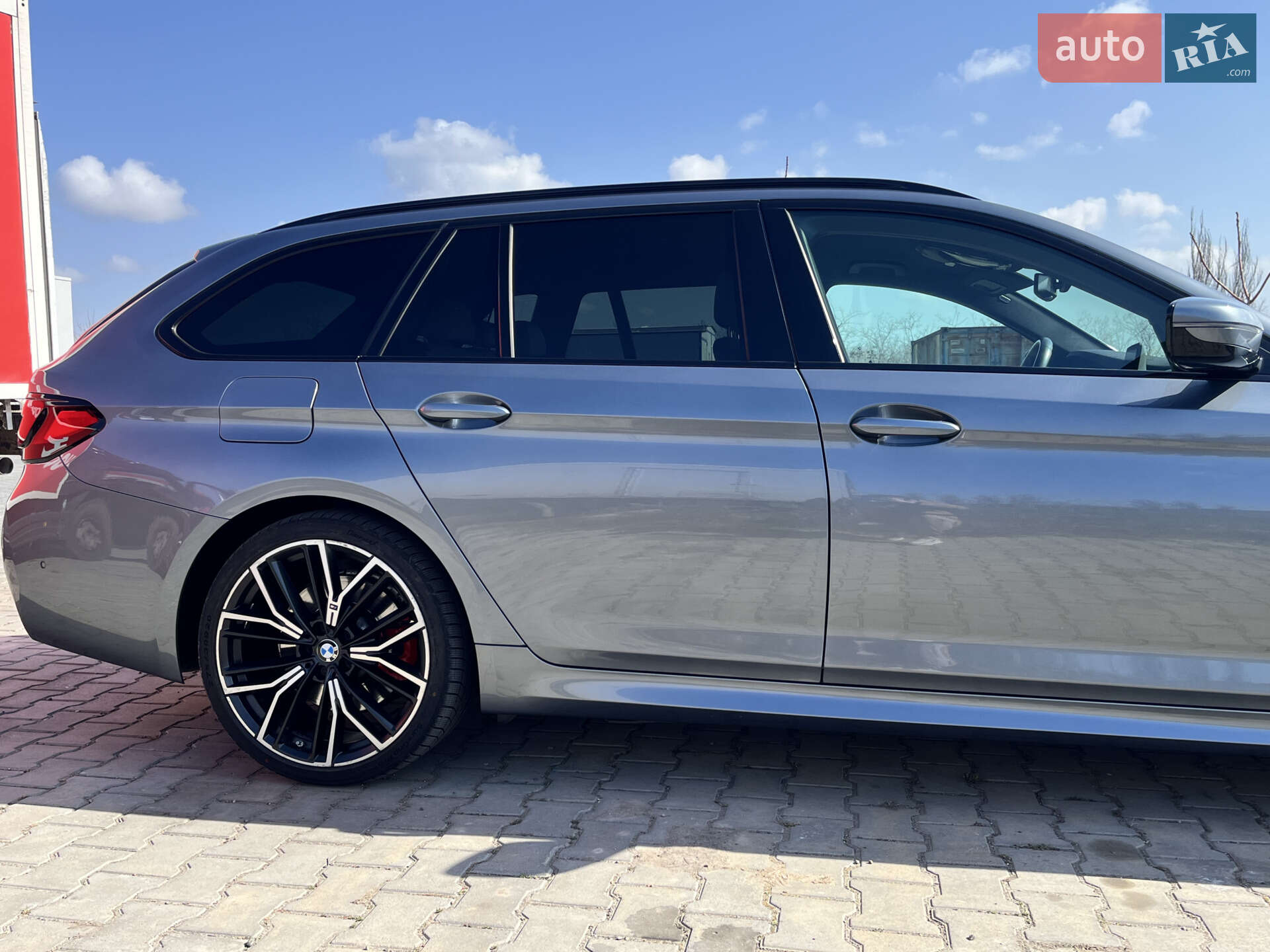 BMW 5 Series 2021 VIN WBA51AJ090CJ52619 фото оголошення 6 з 73