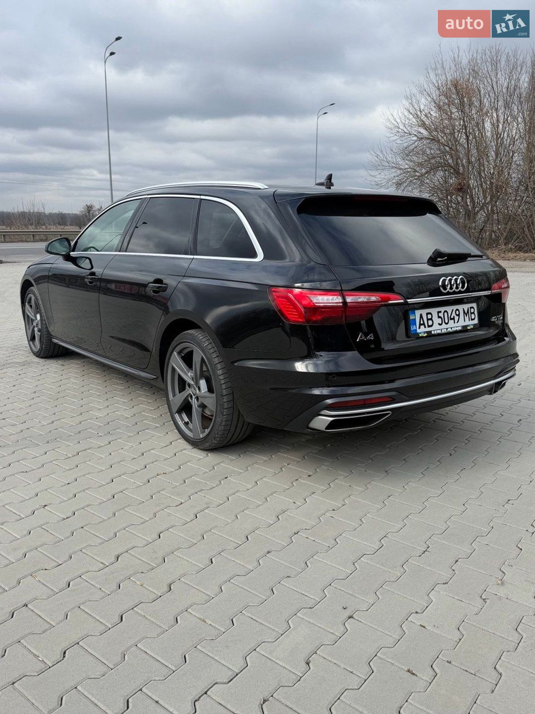 Audi A4 2022 VIN WAUZZZF43PA018327 фото оголошення 13 з 31