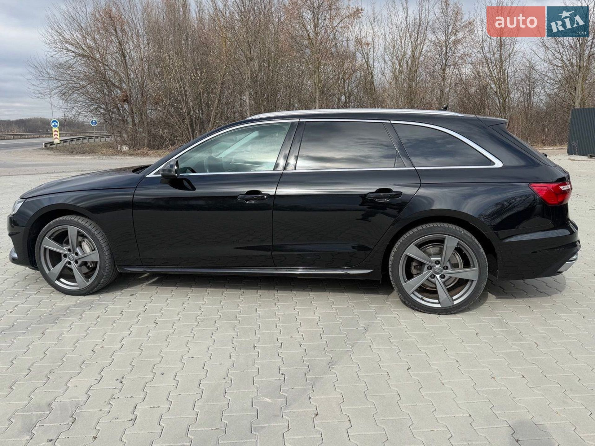 Audi A4 2022 VIN WAUZZZF43PA018327 фото оголошення 16 з 31