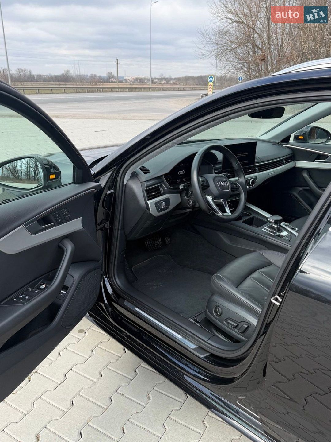 Audi A4 2022 VIN WAUZZZF43PA018327 фото оголошення 19 з 31