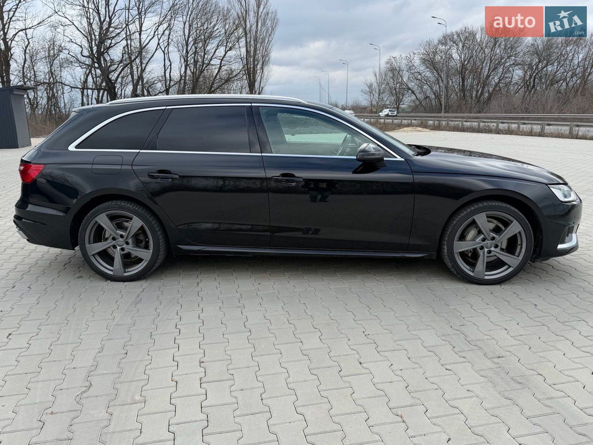 Audi A4 2022 VIN WAUZZZF43PA018327 фото оголошення 25 з 31