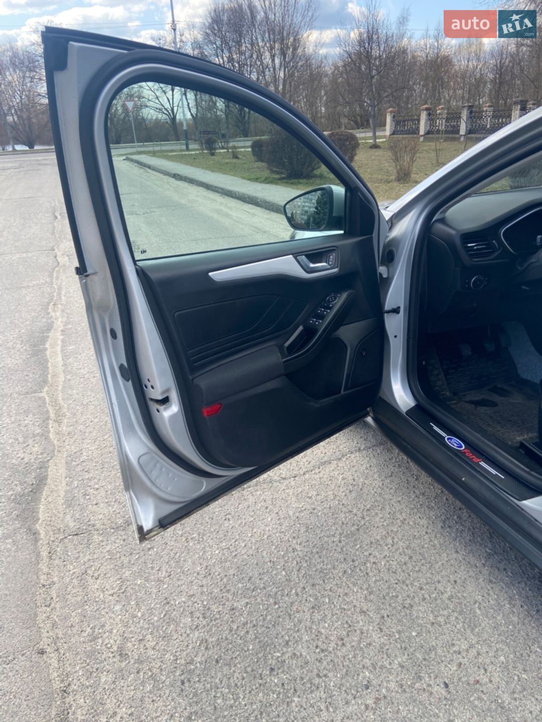 Ford Focus 2019 VIN WF0PXXGCHPKJ20346 фото оголошення 26 з 64