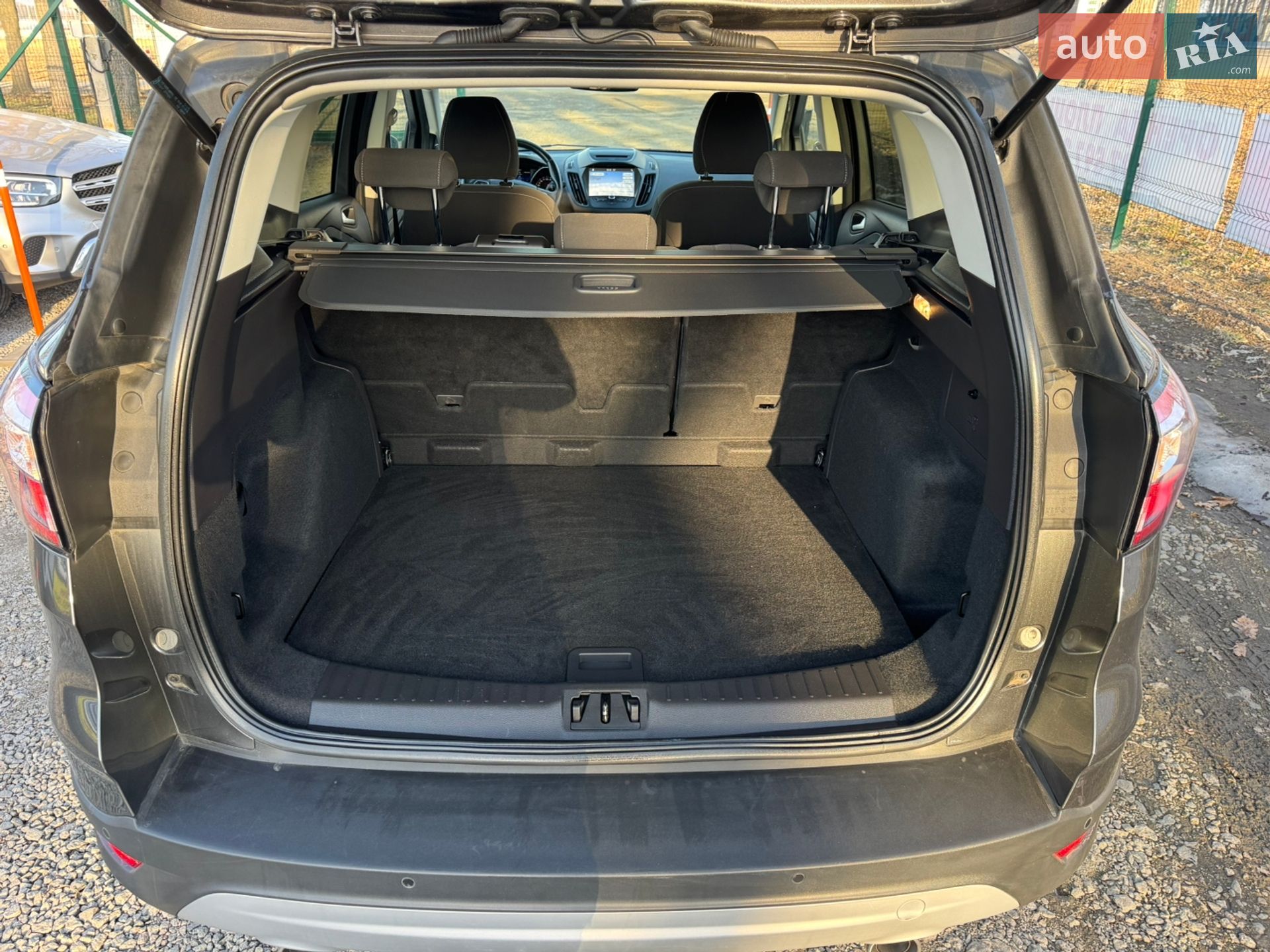 Ford Kuga 2018 VIN WF0AXXWPMAJJ11850 фото оголошення 7 з 37