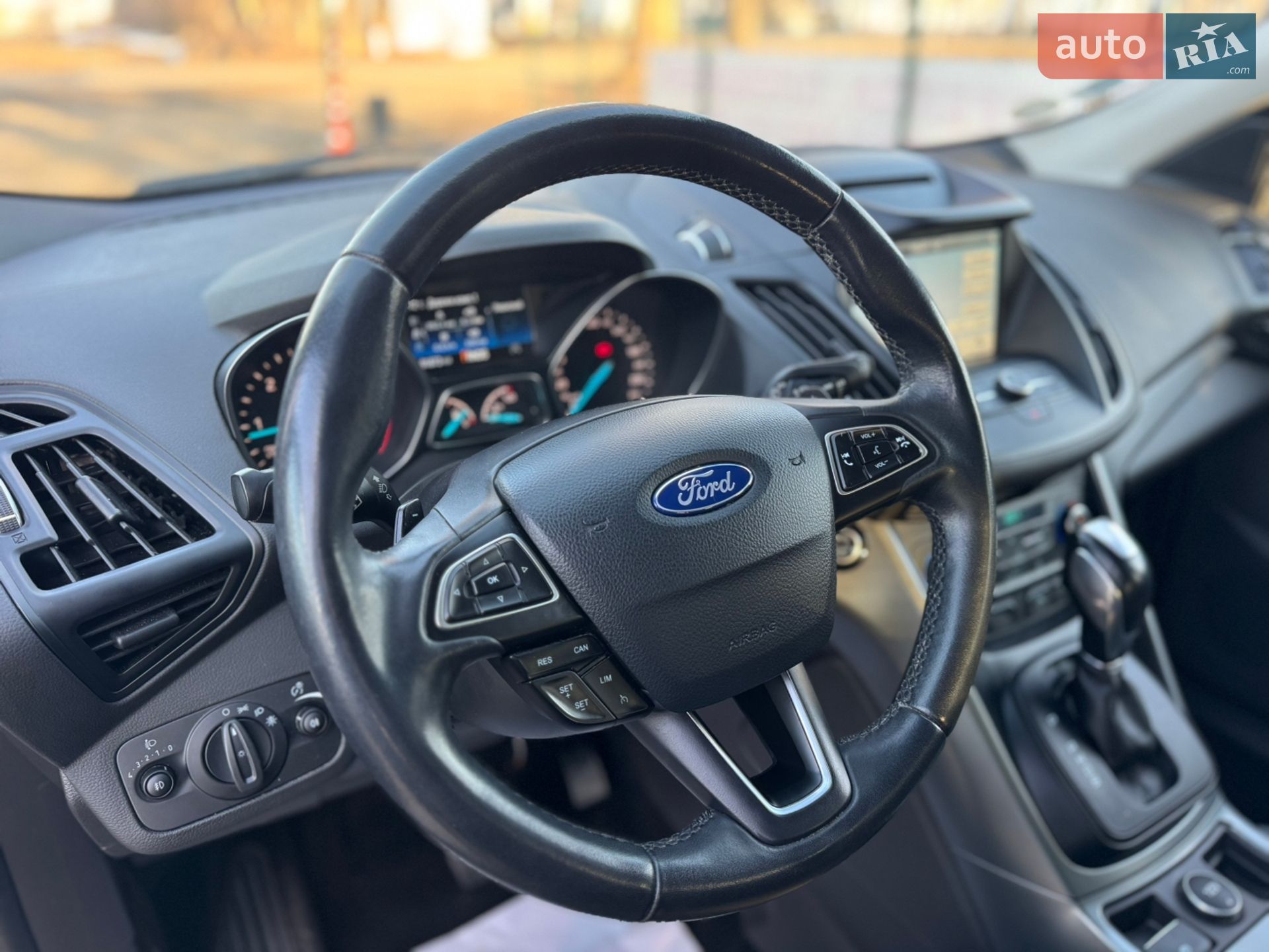 Ford Kuga 2018 VIN WF0AXXWPMAJJ11850 фото оголошення 15 з 37