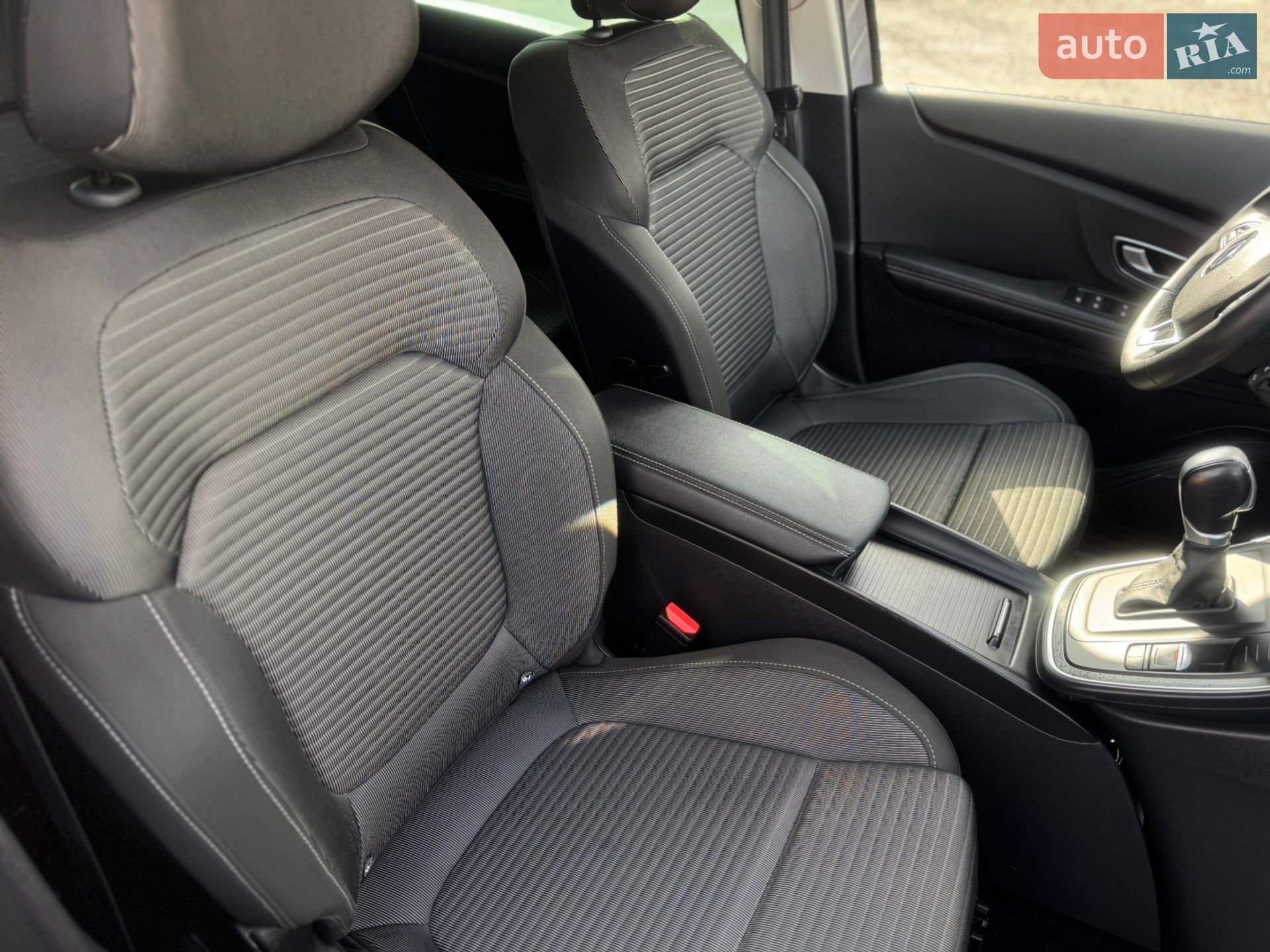 Renault Grand Scenic 2019 VIN VF1RFA00564442574 фото оголошення 16 з 46