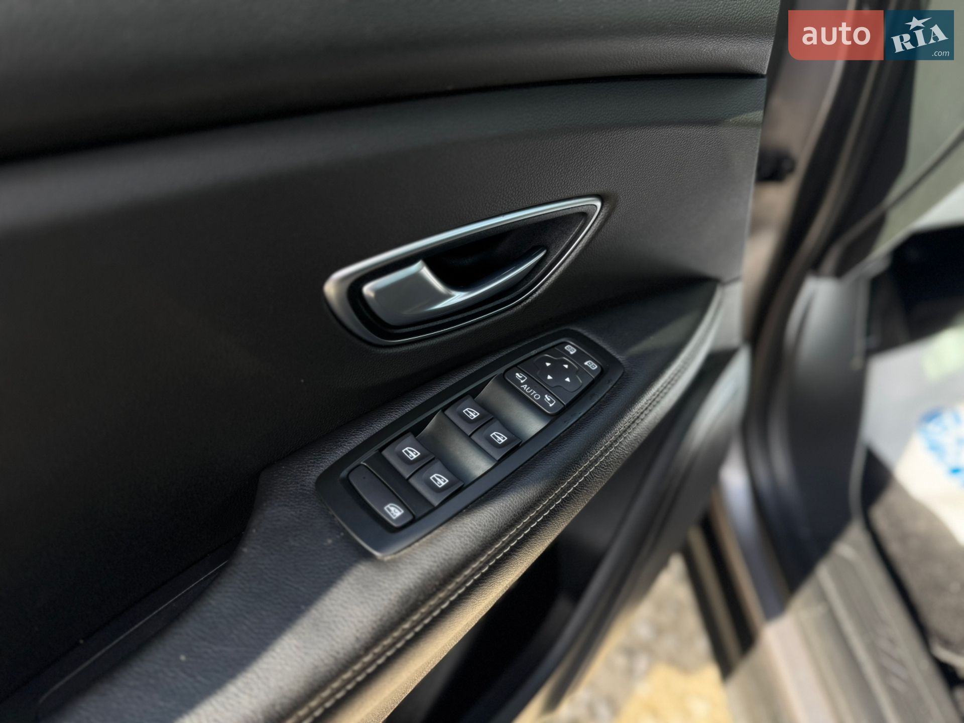 Renault Grand Scenic 2019 VIN VF1RFA00564442574 фото оголошення 21 з 46