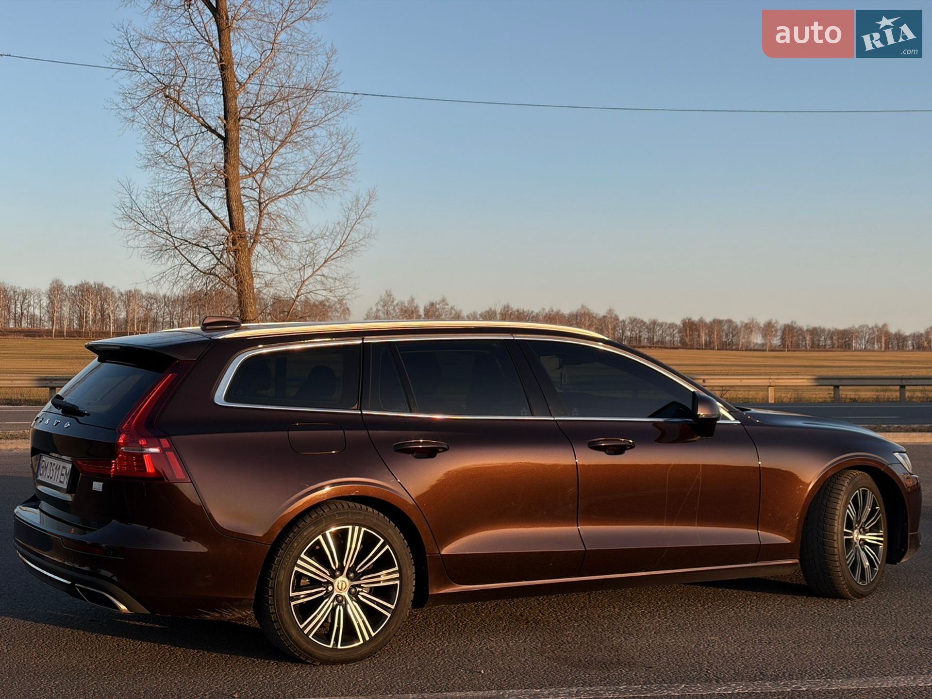 Volvo V60 2020 VIN YV1ZWBFVDM1425722 фото оголошення 6 з 32