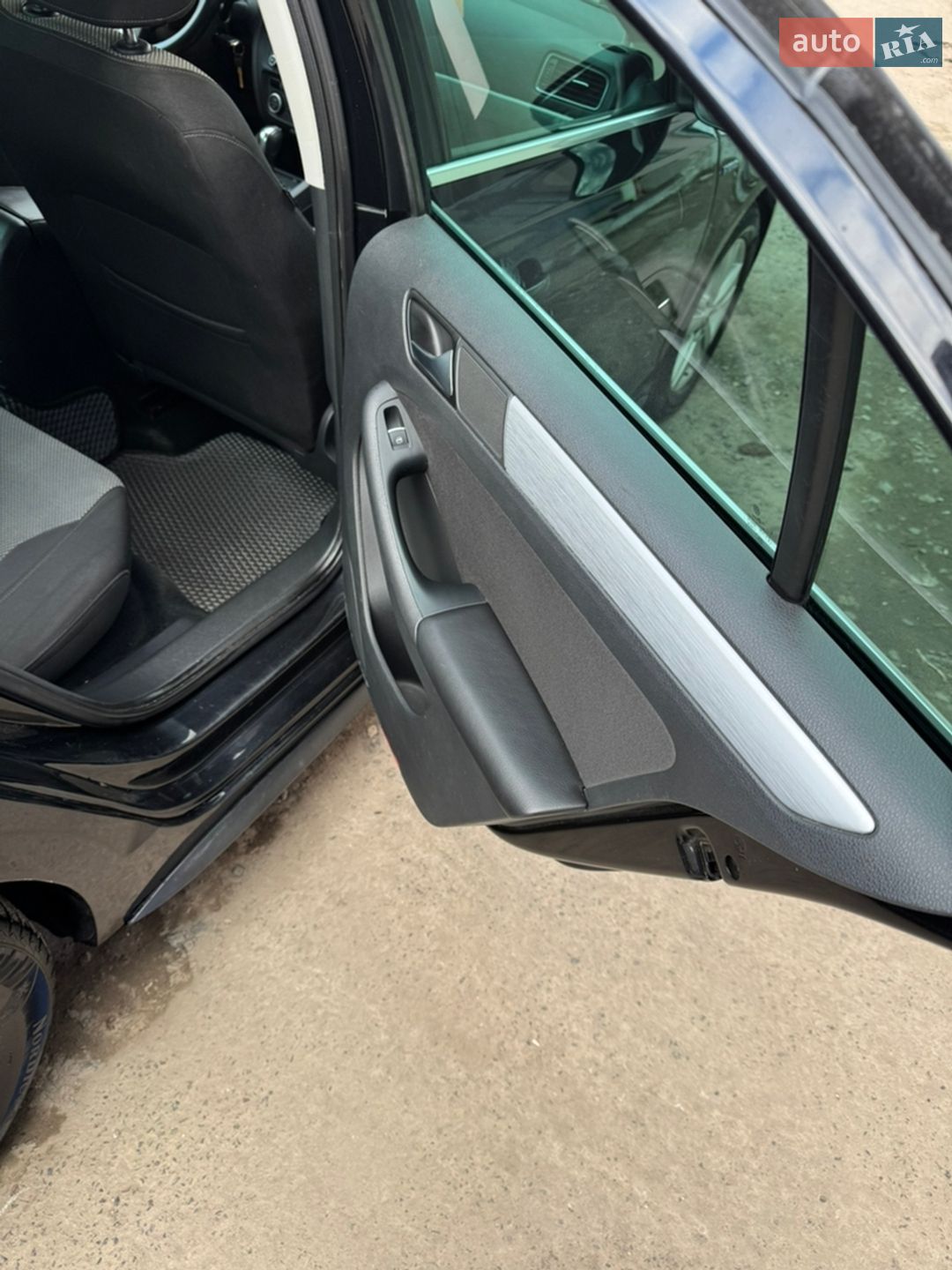 Volkswagen Jetta 2014 VIN WVWZZZ16ZEM066513 фото оголошення 9 з 27