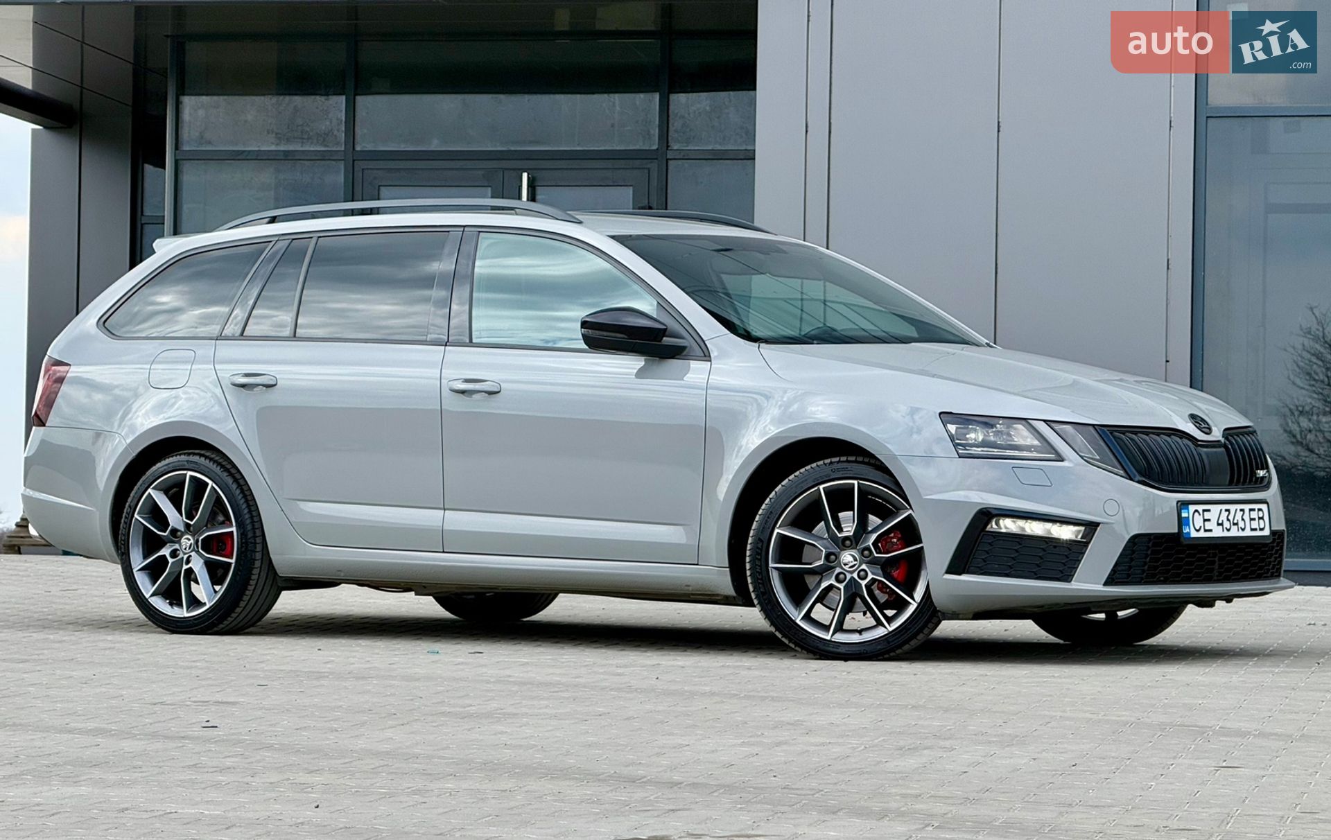 Skoda Octavia 2019 VIN TMBLK7NE1K0204166 фото оголошення 2 з 61