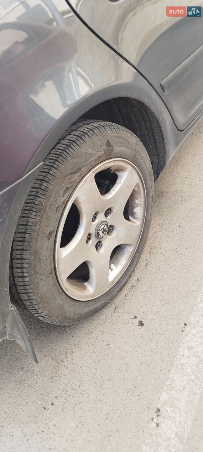 Skoda Octavia 2008 VIN TMBGK61Z182173826 фото оголошення 9 з 11