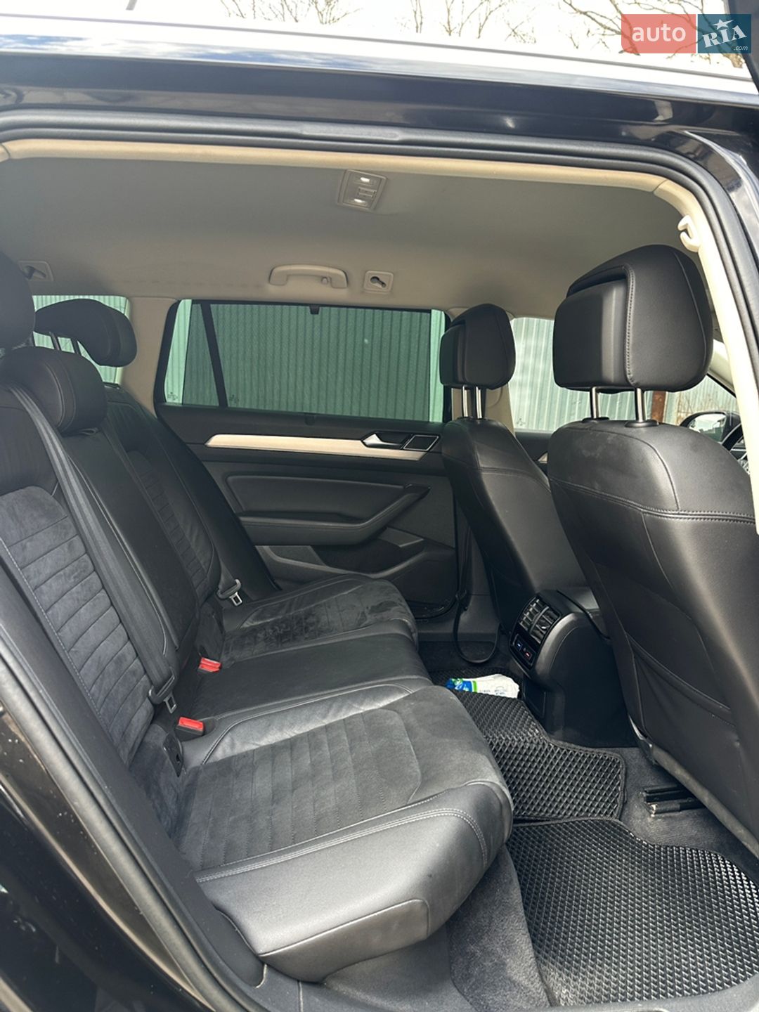 Volkswagen Passat 2017 VIN WVWZZZ3CZHP028684 фото оголошення 24 з 31