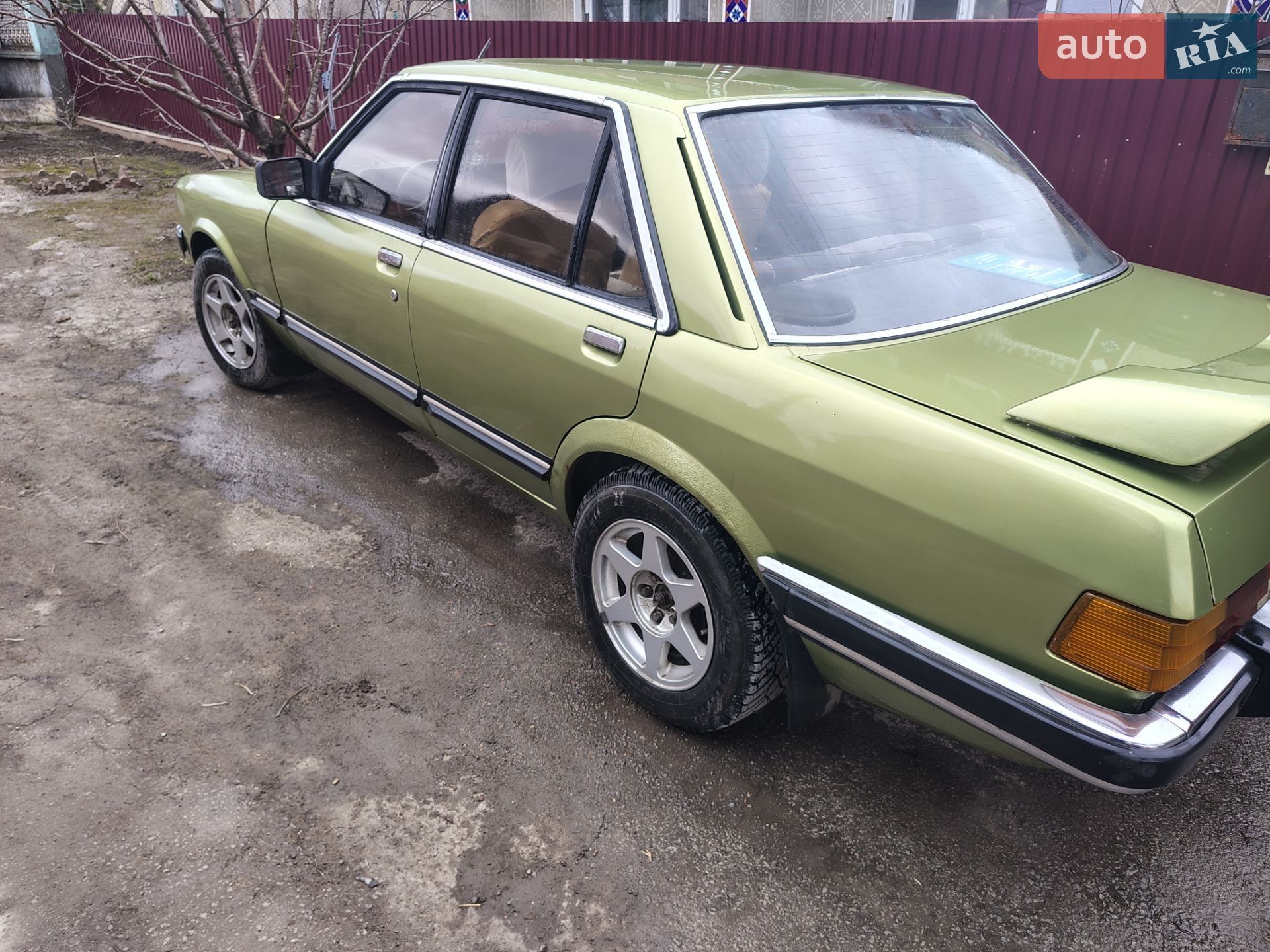 Ford Granada 1982 VIN WF0FXXGAGFCL27342 фото оголошення 3 з 11