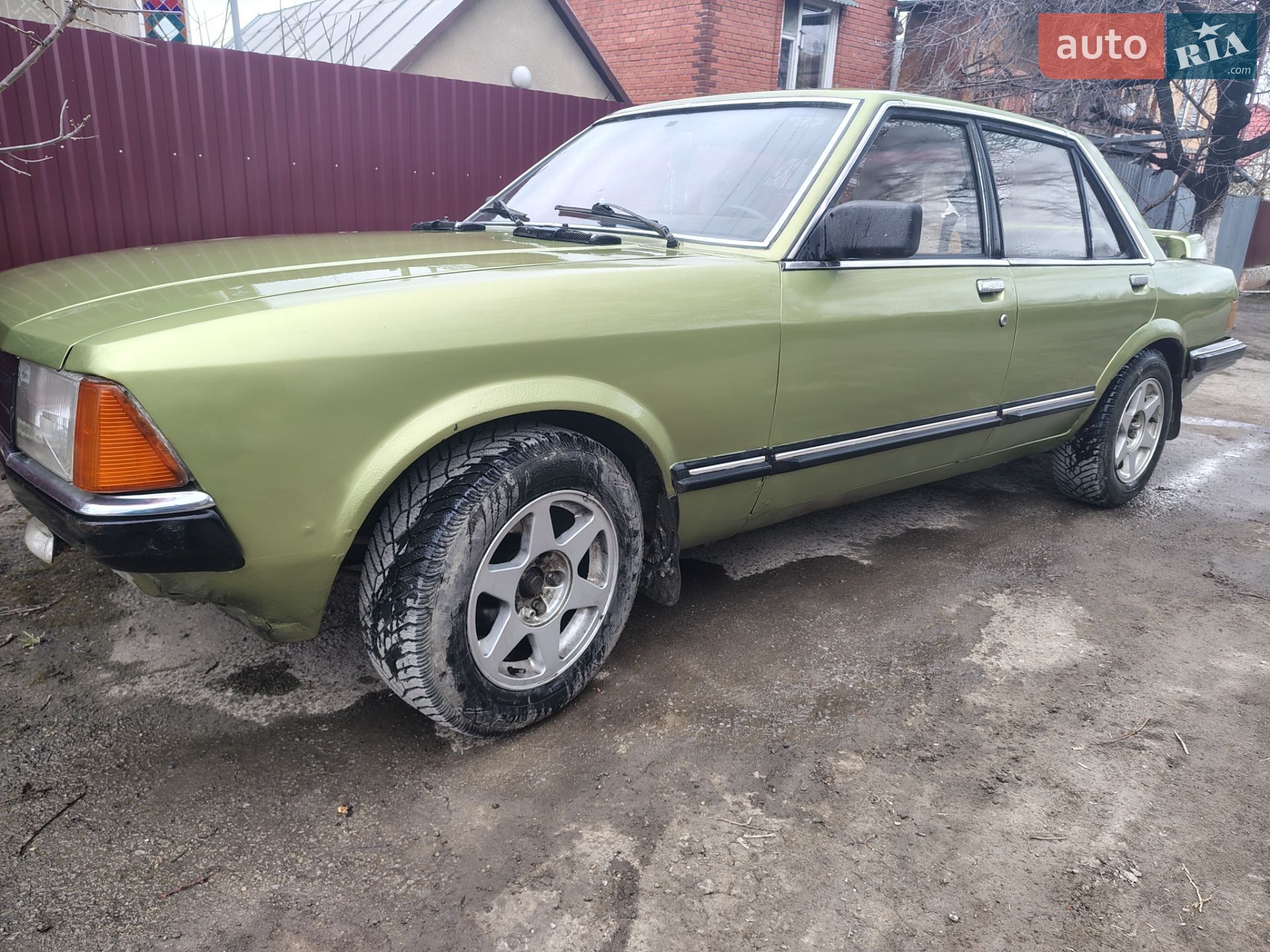 Ford Granada 1982 VIN WF0FXXGAGFCL27342 фото оголошення 2 з 11
