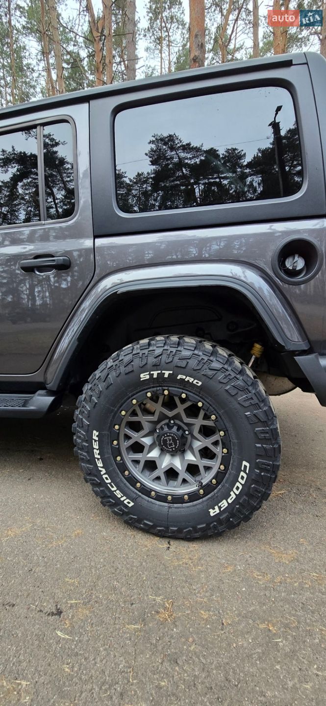 Jeep Wrangler 2022 VIN 1C4HJXDN9NW194577 фото оголошення 2 з 17