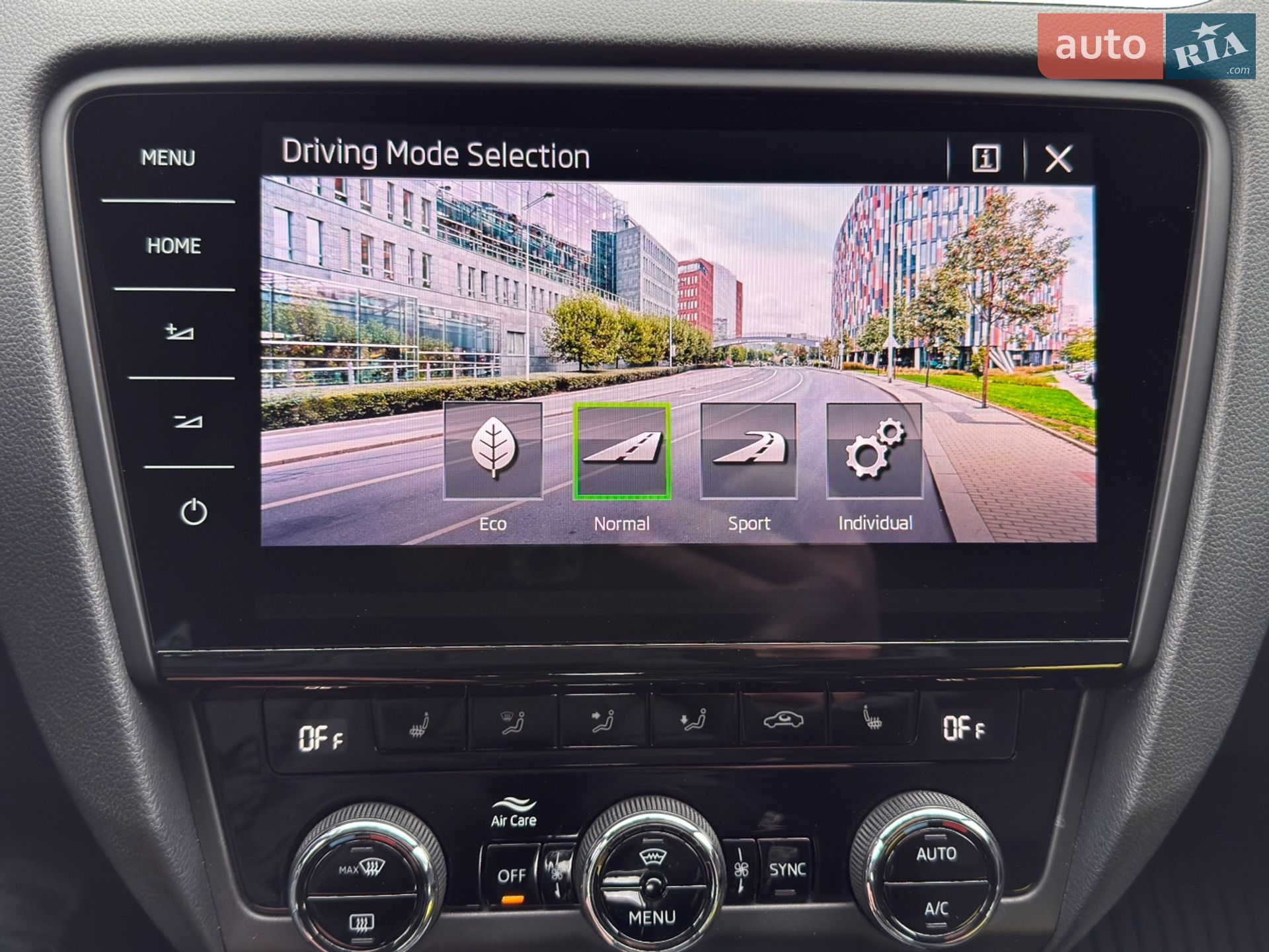 Skoda Octavia 2019 VIN TMBLK7NE1K0204166 фото оголошення 46 з 61