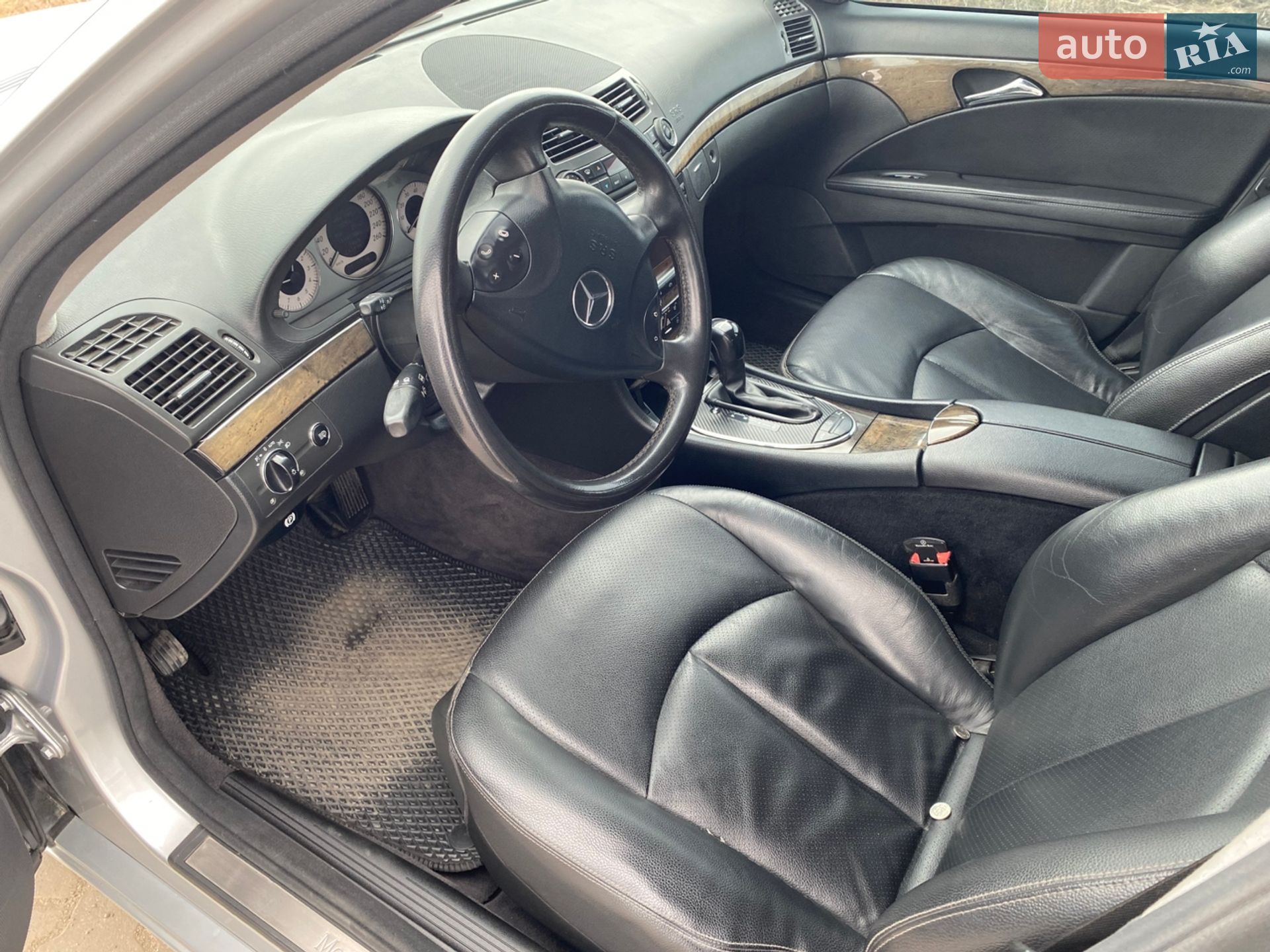 Mercedes-Benz E-Class 2005 VIN WDB2110871X190088 фото оголошення 12 з 32