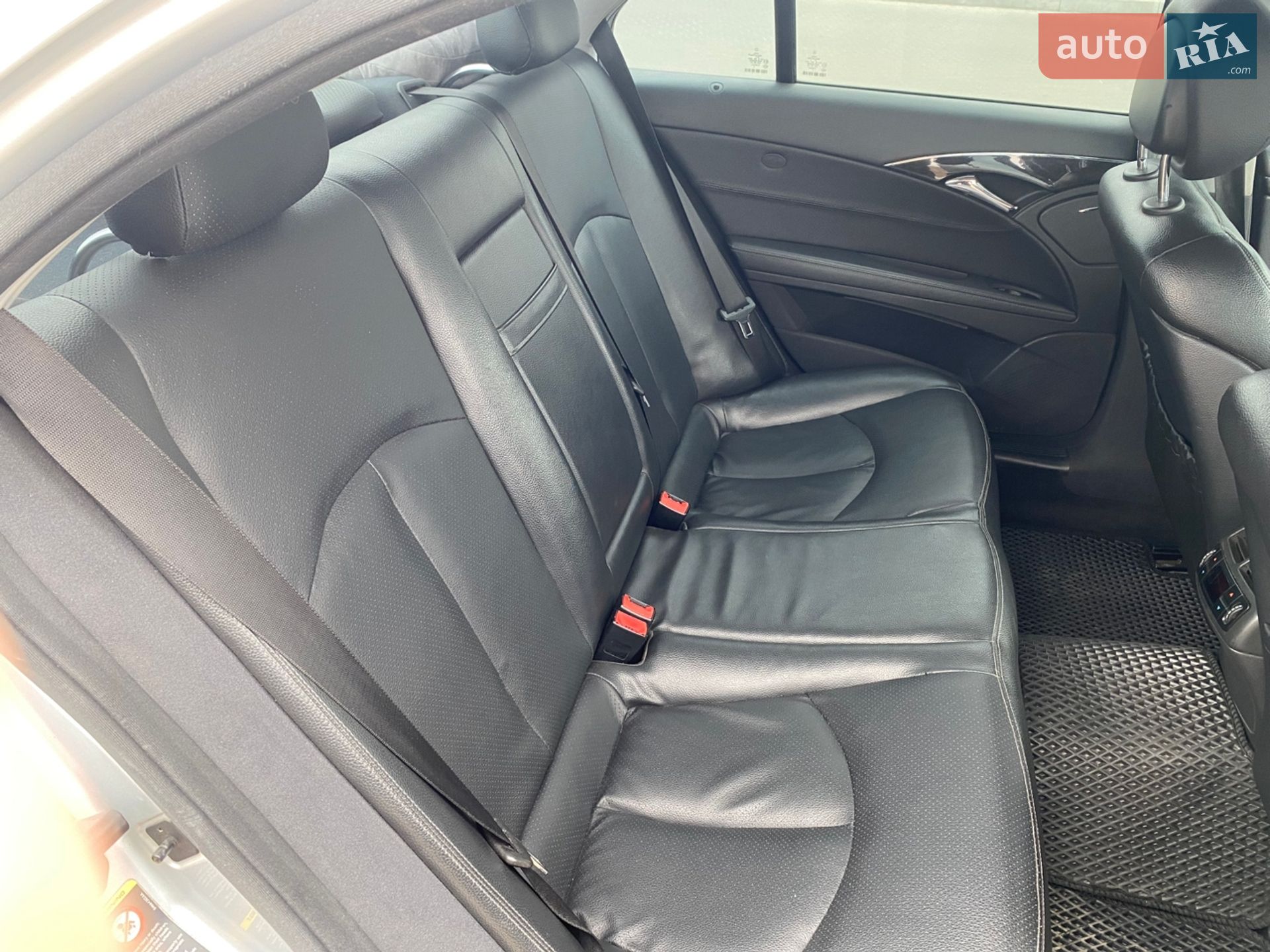 Mercedes-Benz E-Class 2005 VIN WDB2110871X190088 фото оголошення 21 з 32