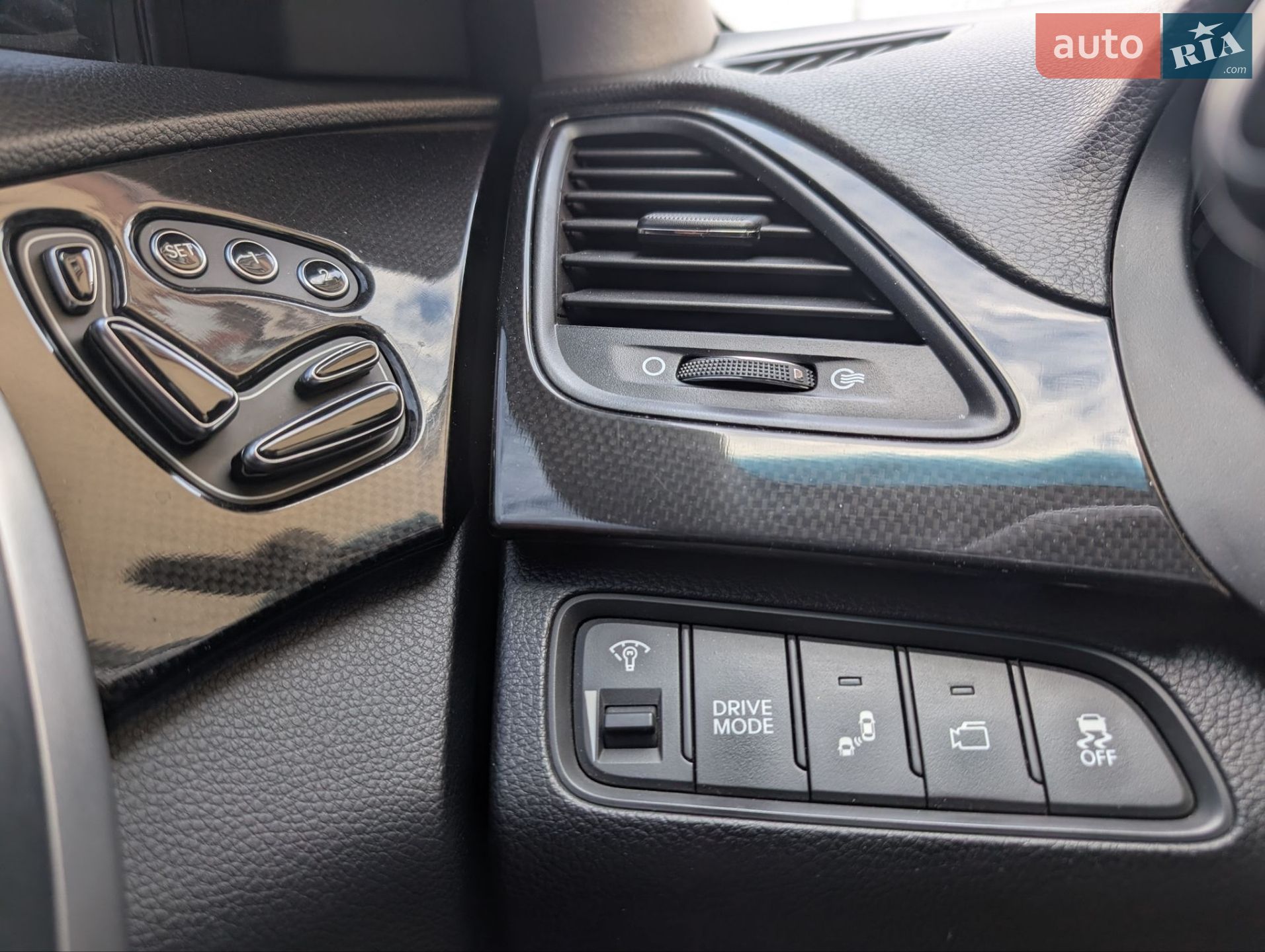 Hyundai Grandeur 2014 VIN KMHFH41NBFA408181 фото оголошення 17 з 22