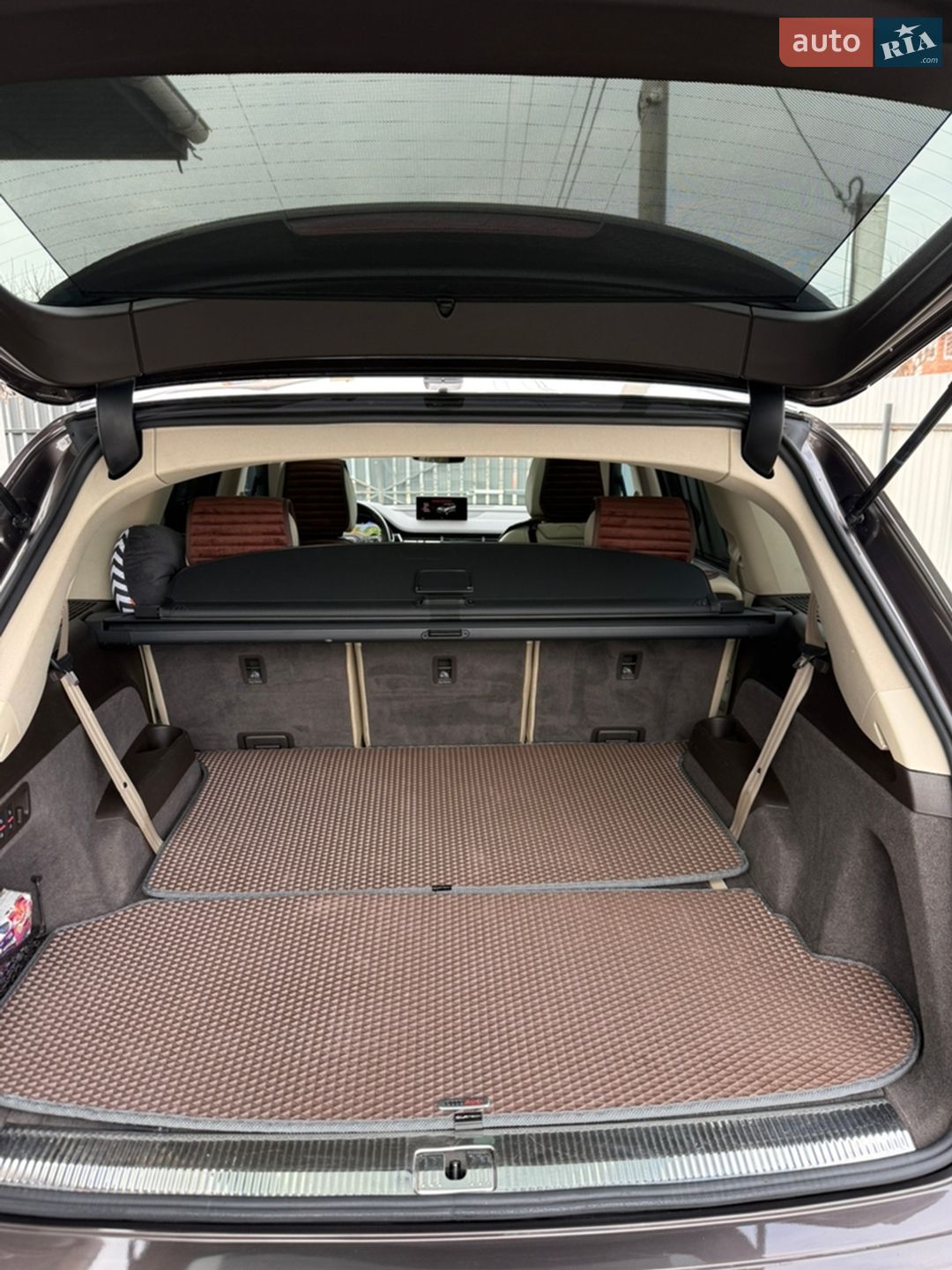Audi Q7 2016 VIN WA1LAAF76HD018165 фото оголошення 20 з 32