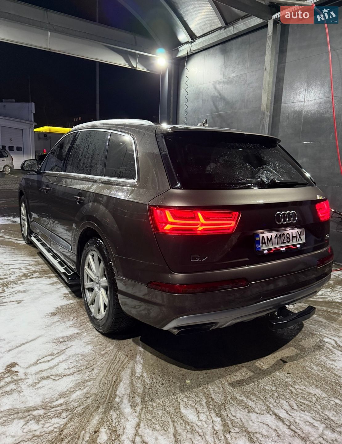 Audi Q7 2016 VIN WA1LAAF76HD018165 фото оголошення 31 з 32