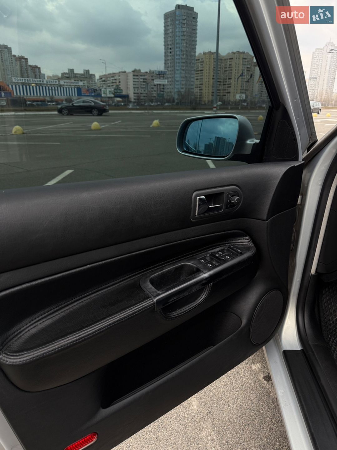Volkswagen Golf 2000 VIN WVWZZZ1JZYB104324 фото оголошення 8 з 17
