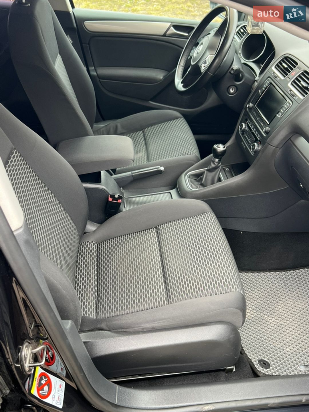Volkswagen Golf 2011 VIN WVWZZZ1KZBW057890 фото оголошення 10 з 17