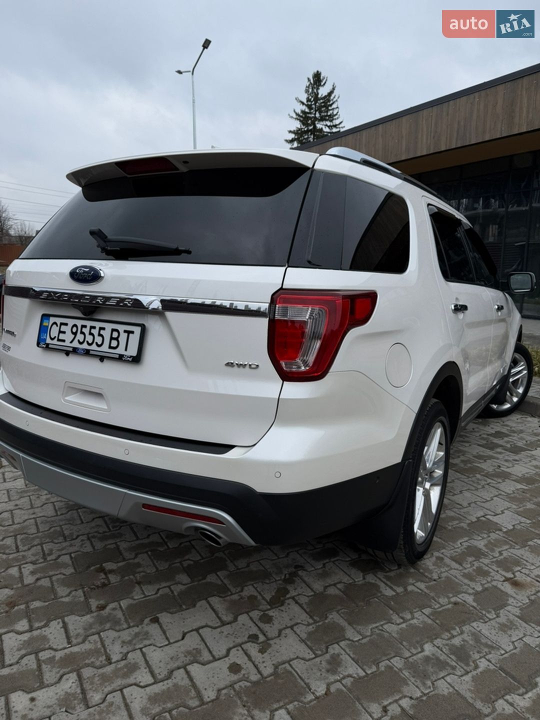 Ford Explorer 2016 VIN 1FM5K8F82HGA99558 фото оголошення 29 з 74
