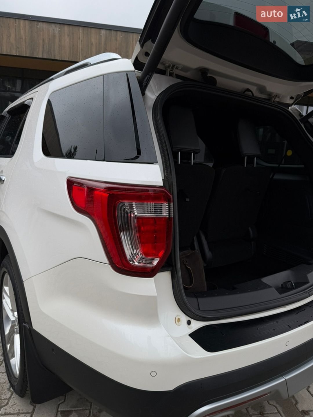 Ford Explorer 2016 VIN 1FM5K8F82HGA99558 фото оголошення 49 з 74