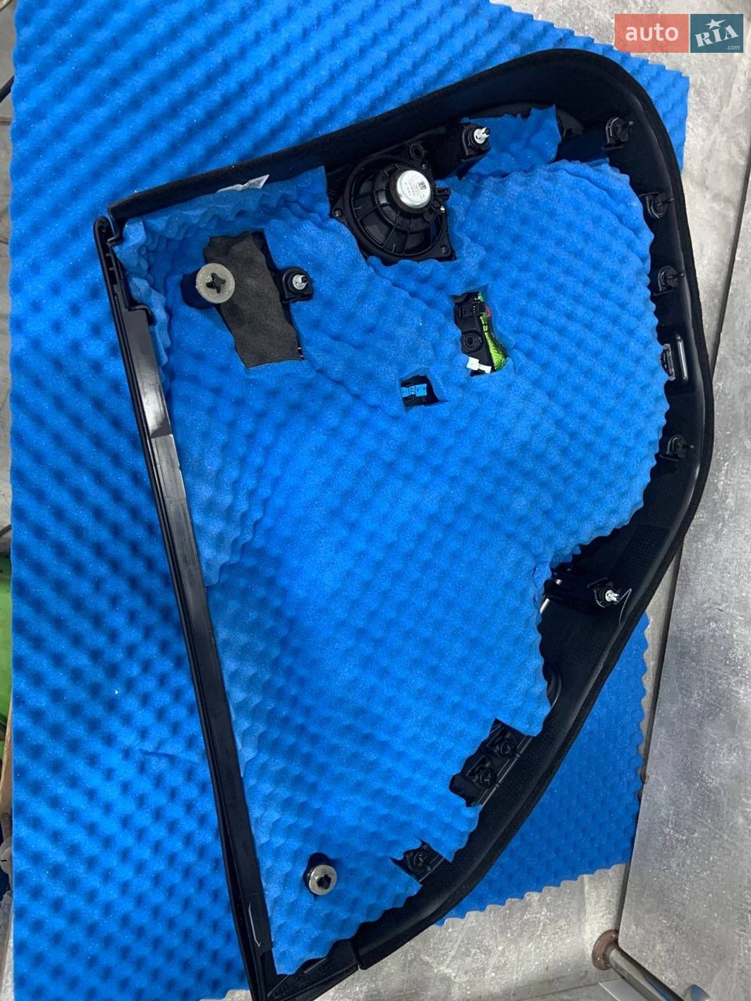 Tesla Model 3 2023 VIN 5YJ3E1EC3PF628122 фото оголошення 50 з 61