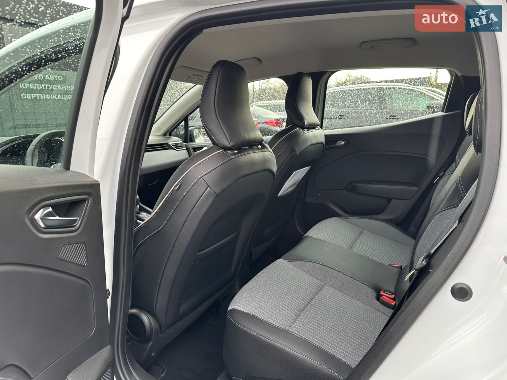 Renault Clio 2024 VIN VF1RJA00272619058 фото оголошення 25 з 28