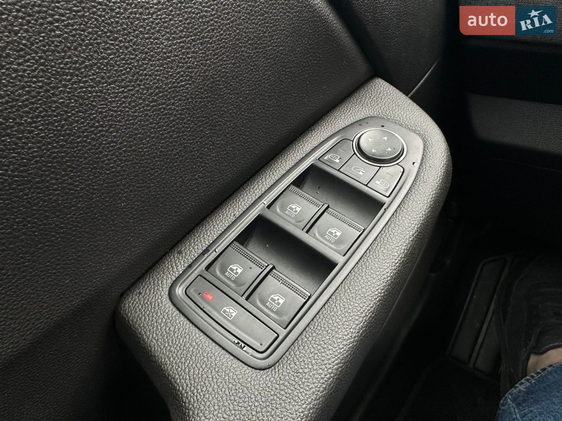 Renault Clio 2024 VIN VF1RJA00272619058 фото оголошення 26 з 28