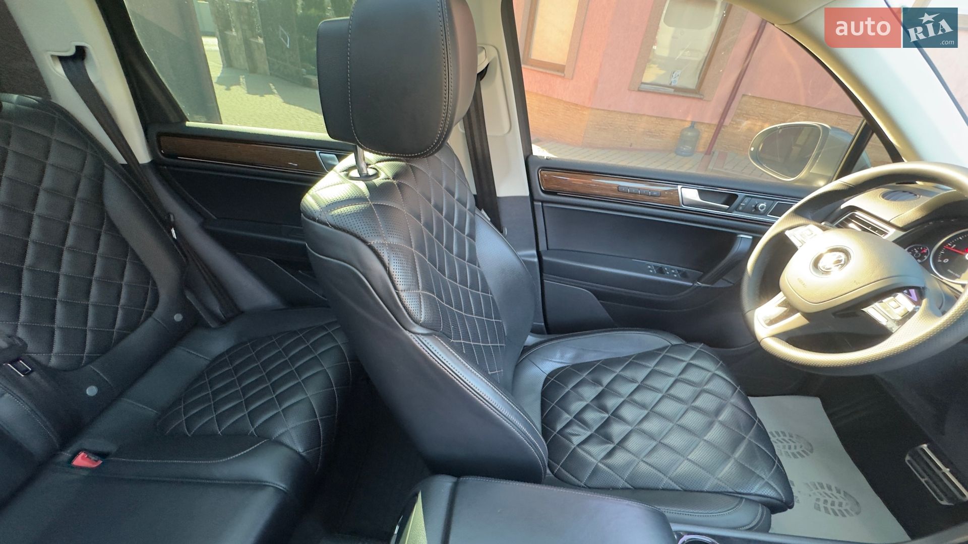 Volkswagen Touareg 2016 VIN WVGZZZ7PZHD017616 фото оголошення 106 з 135