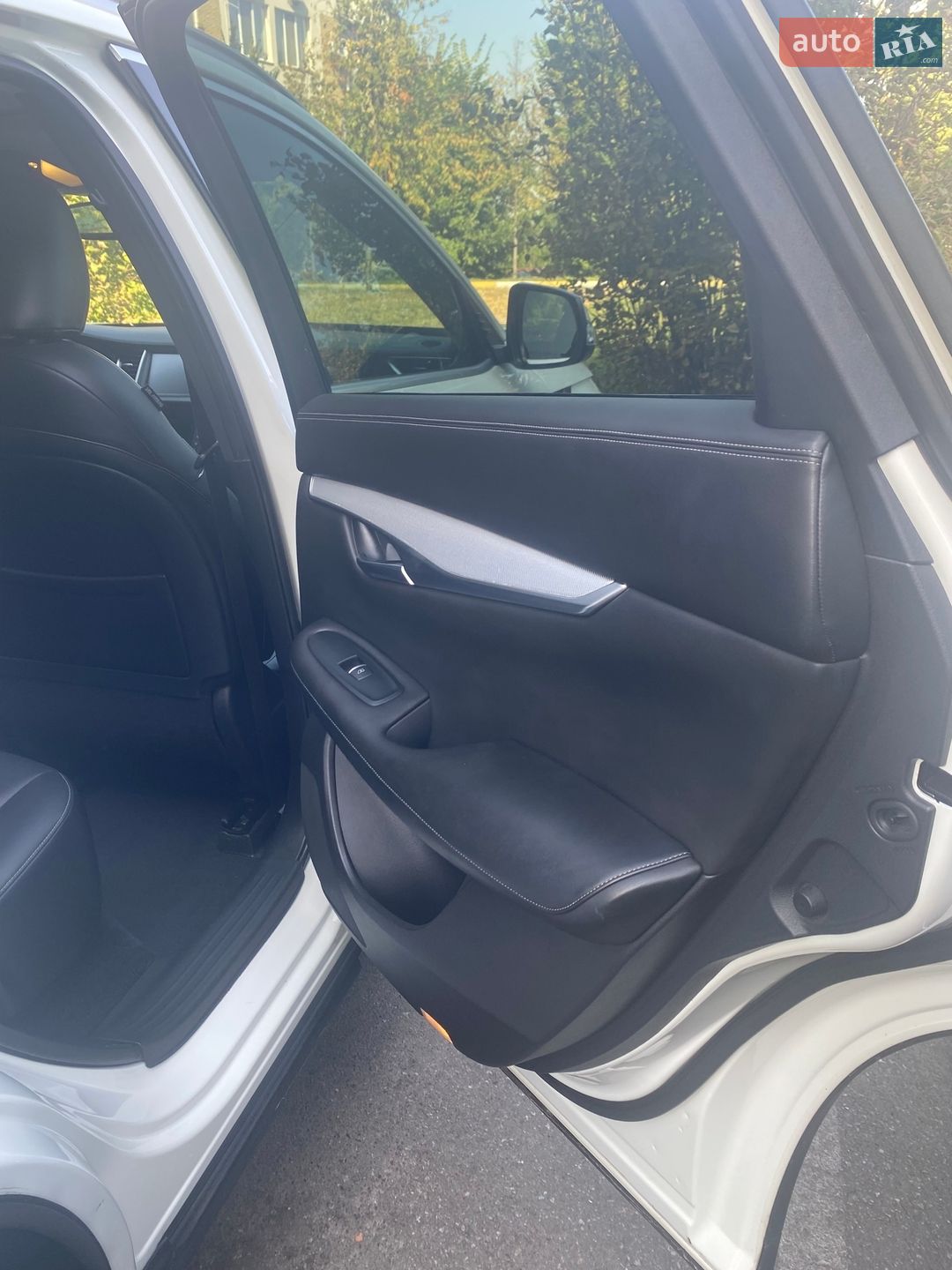 Infiniti QX50 2018 VIN 3PCAJ5M36KF112874 фото оголошення 3 з 9