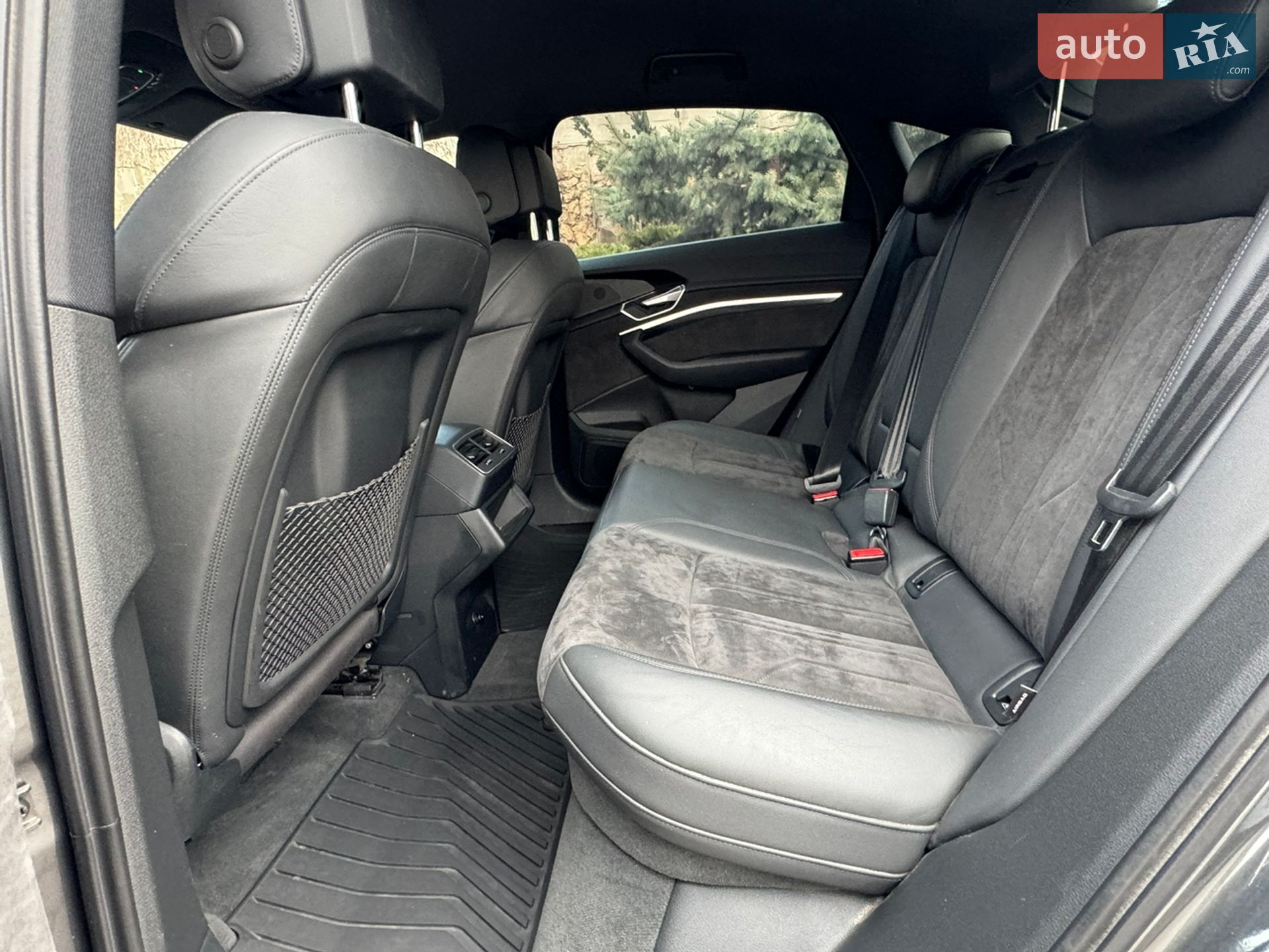 Audi e-tron Sportback 2020 VIN WAUZZZGE1LB037079 фото оголошення 24 з 69