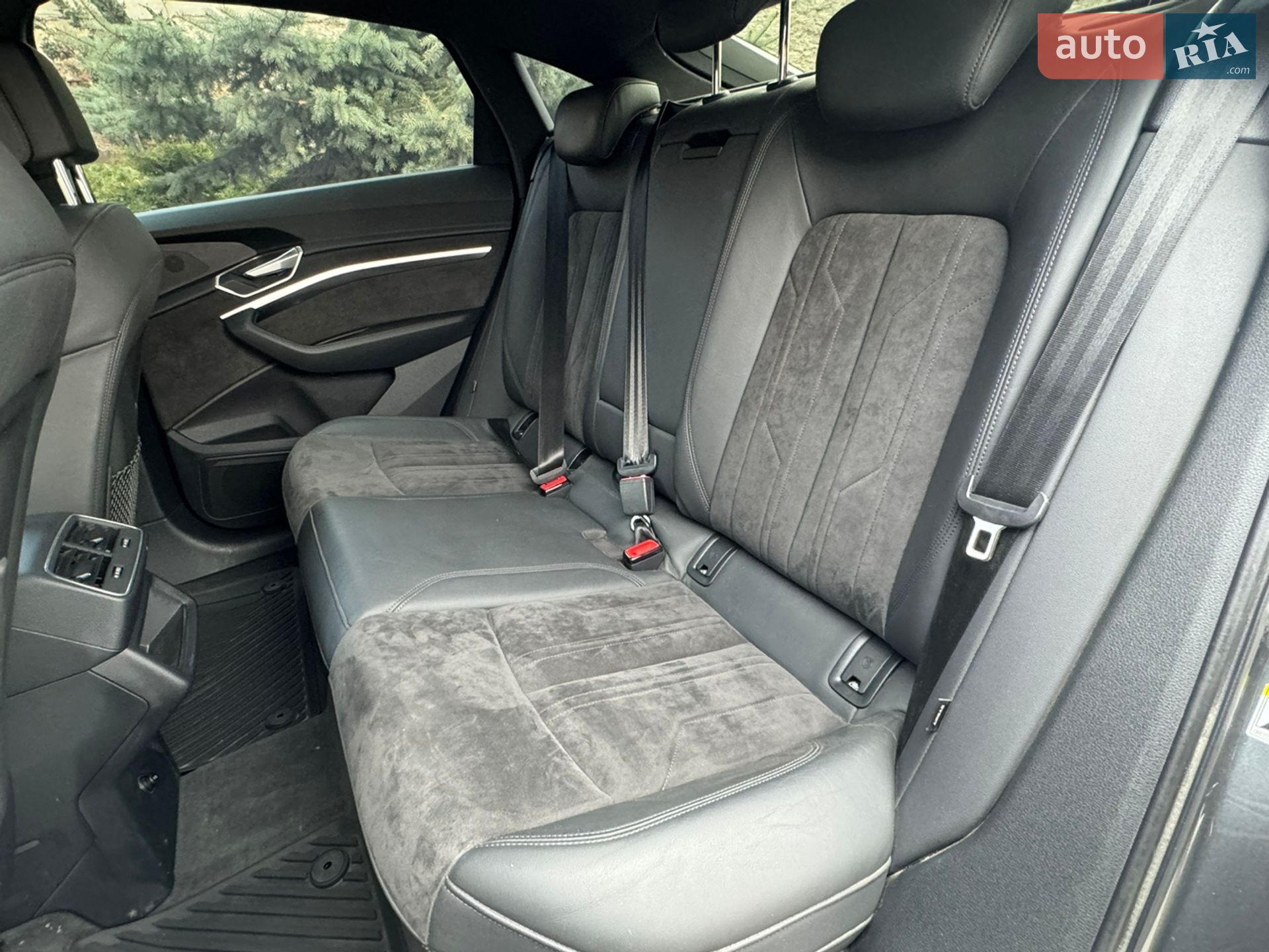 Audi e-tron Sportback 2020 VIN WAUZZZGE1LB037079 фото оголошення 25 з 69