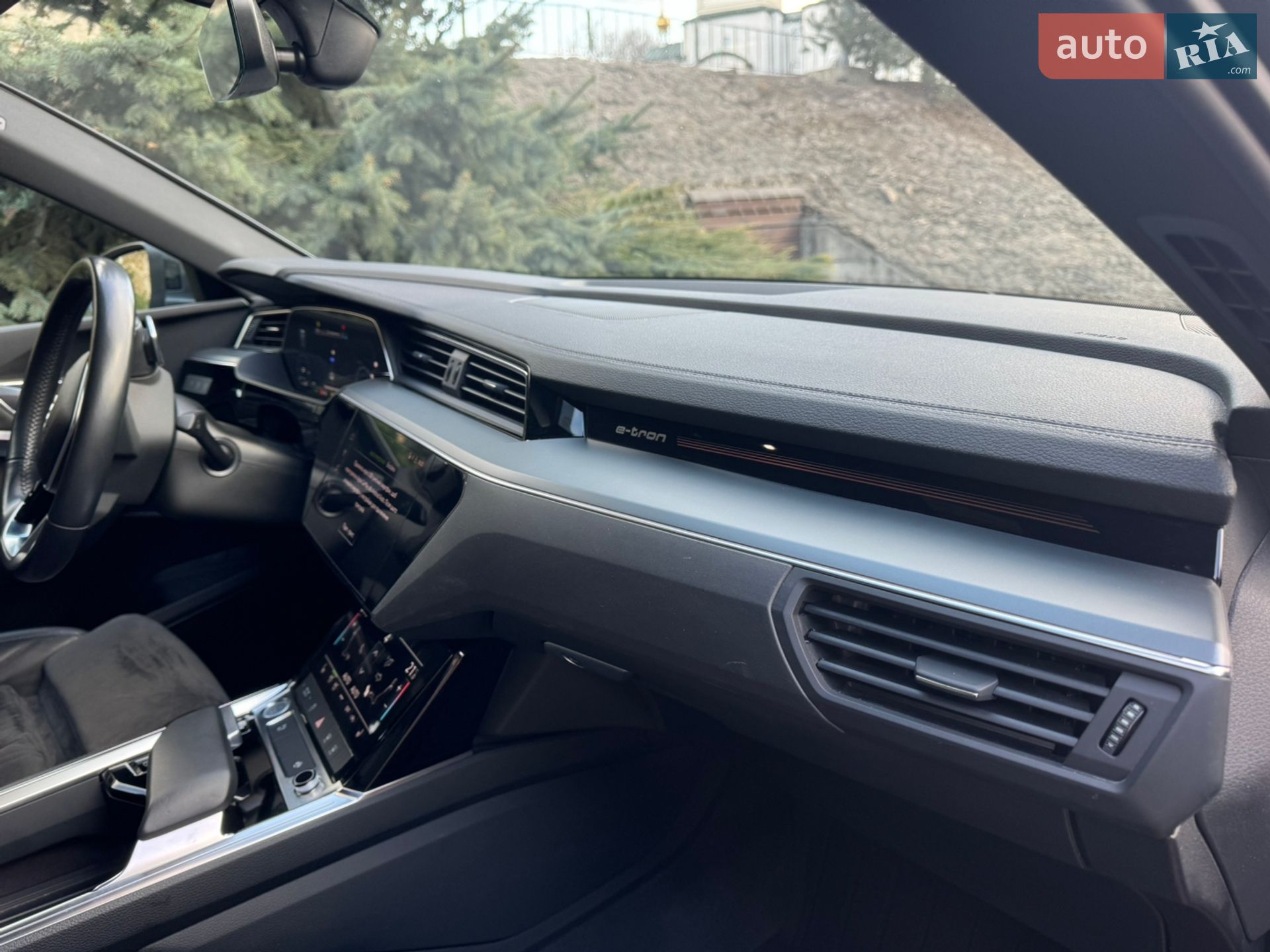 Audi e-tron Sportback 2020 VIN WAUZZZGE1LB037079 фото оголошення 45 з 69