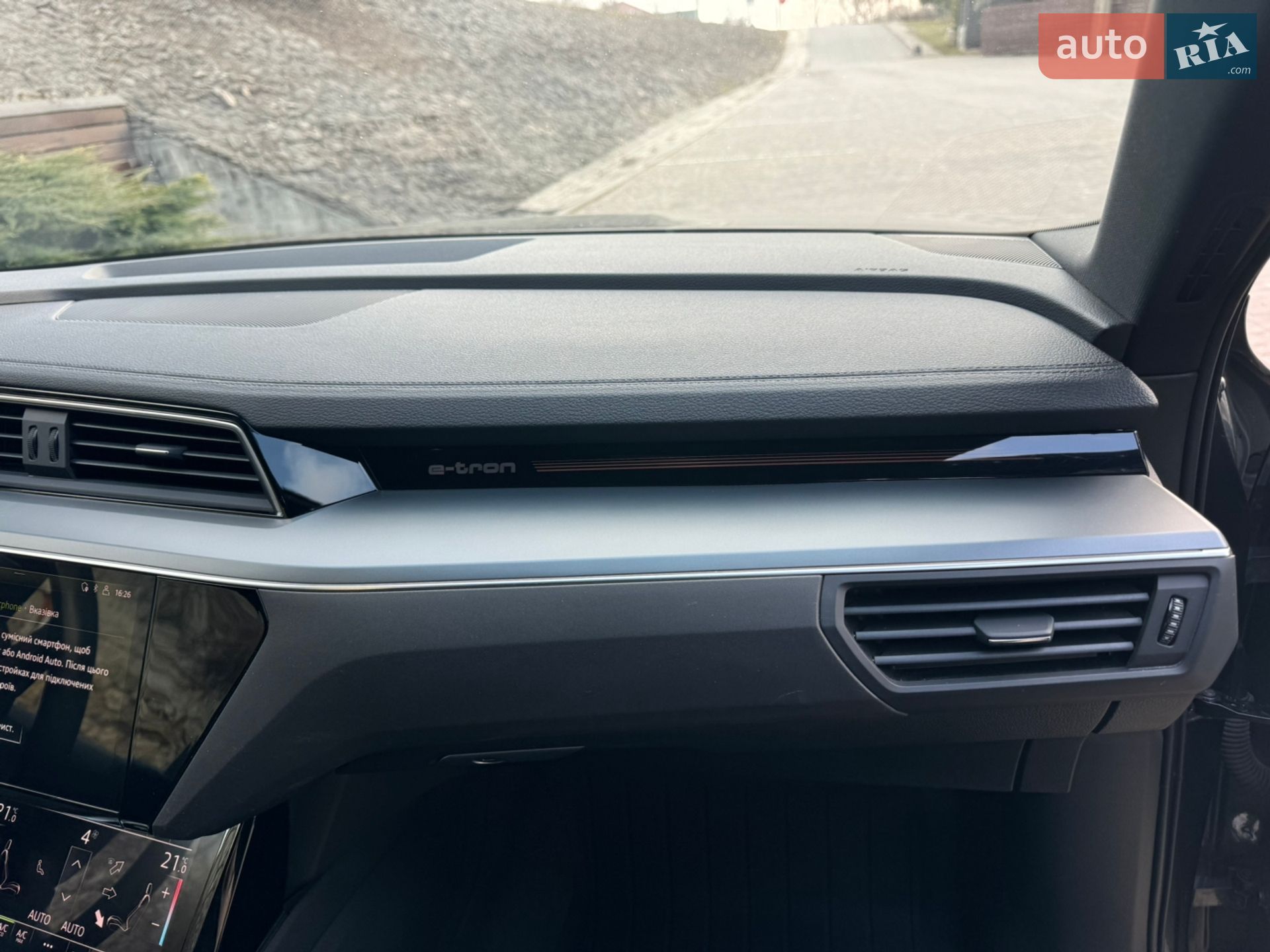 Audi e-tron Sportback 2020 VIN WAUZZZGE1LB037079 фото оголошення 44 з 69