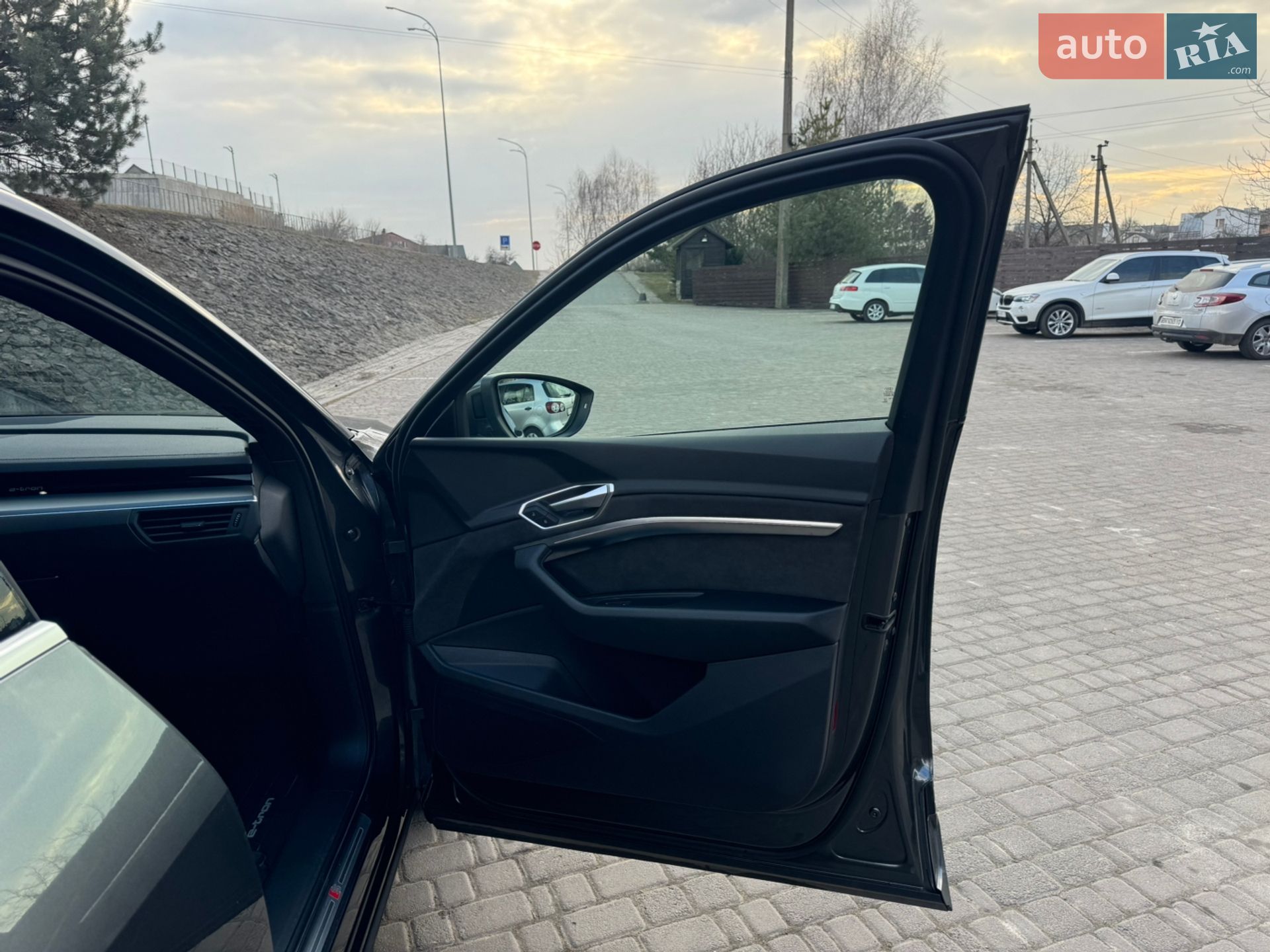 Audi e-tron Sportback 2020 VIN WAUZZZGE1LB037079 фото оголошення 49 з 69