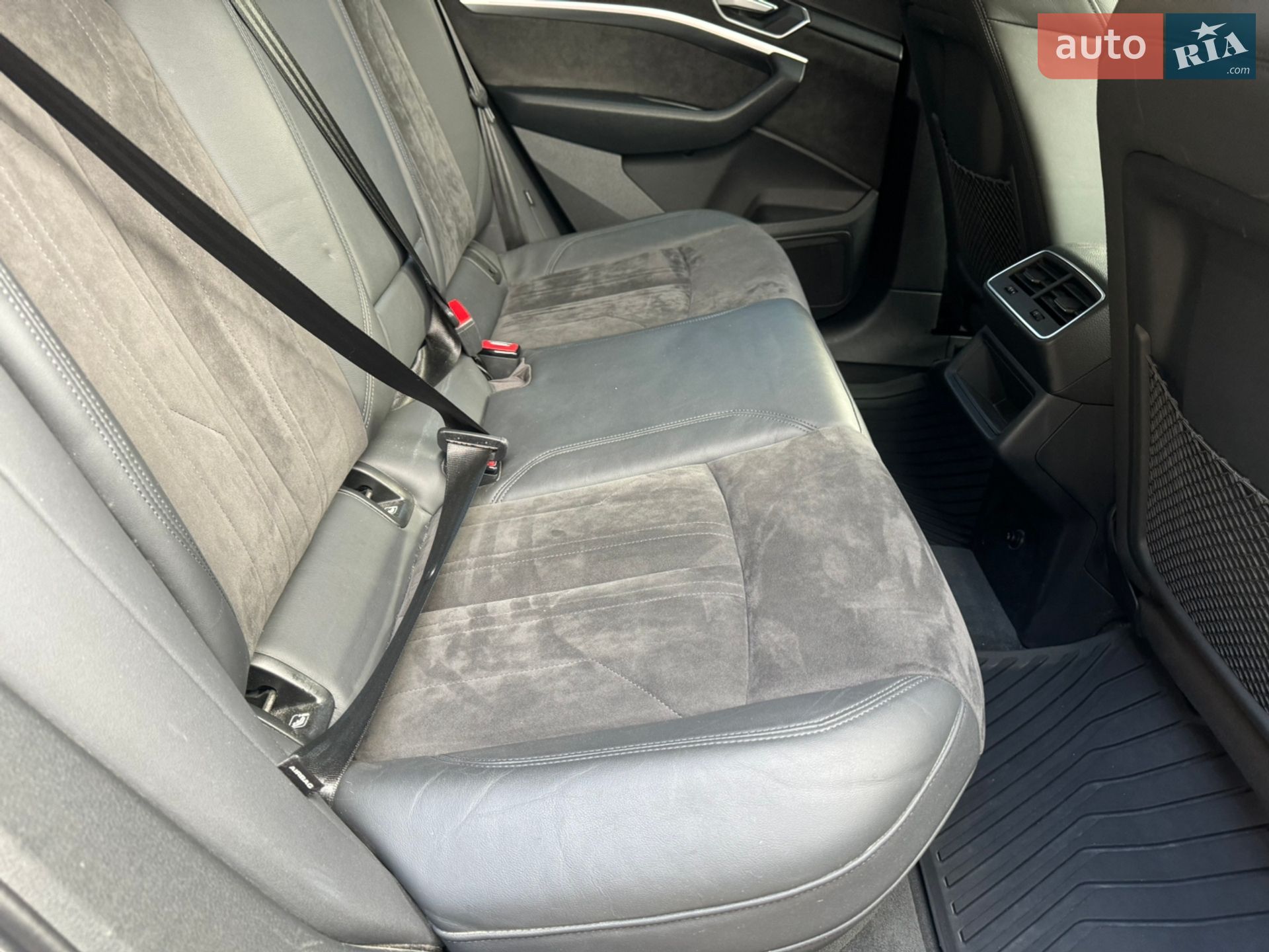 Audi e-tron Sportback 2020 VIN WAUZZZGE1LB037079 фото оголошення 65 з 69