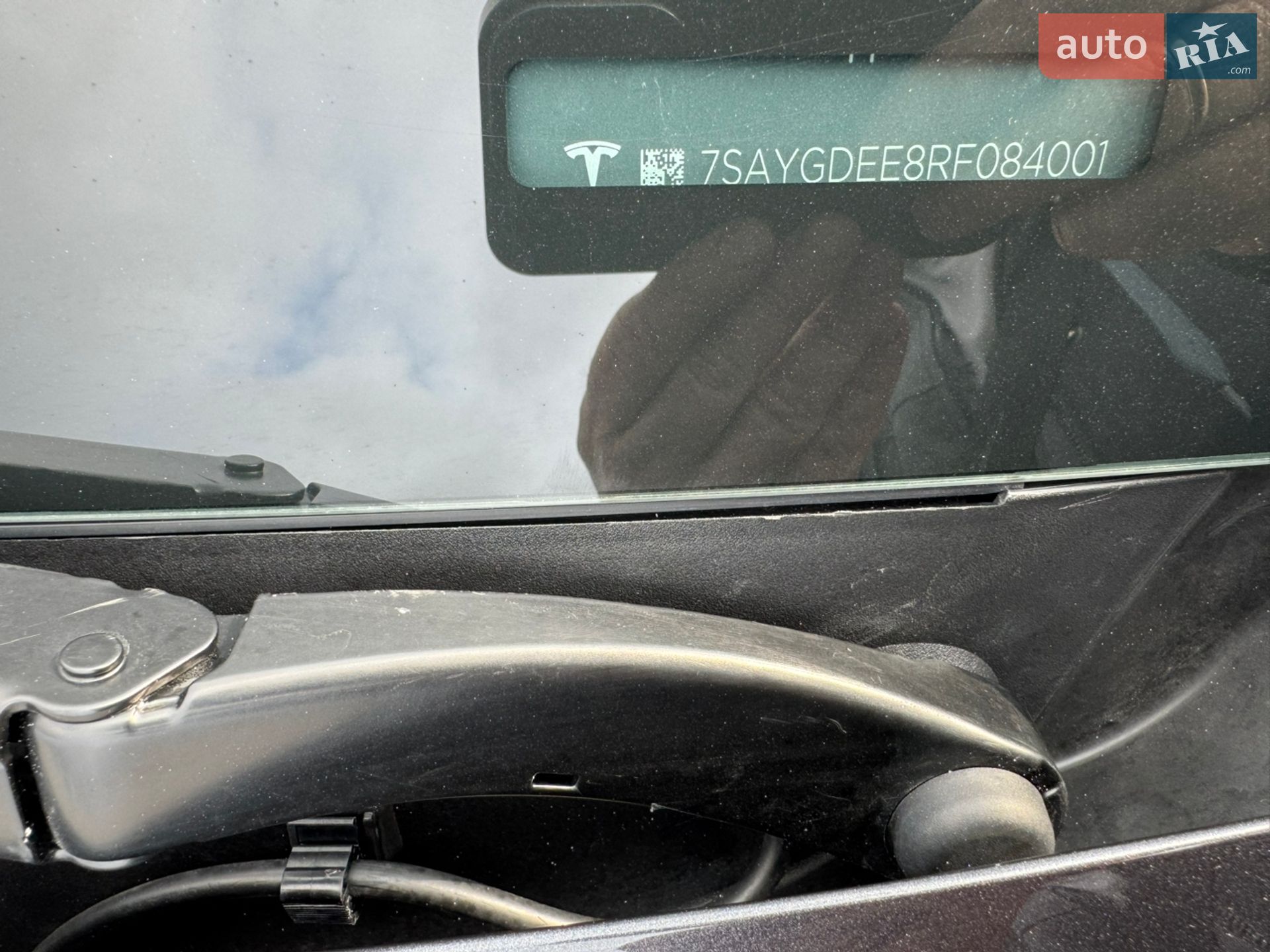 Tesla Model Y 2024 VIN 7SAYGDEE8RF084001 фото оголошення 20 з 29