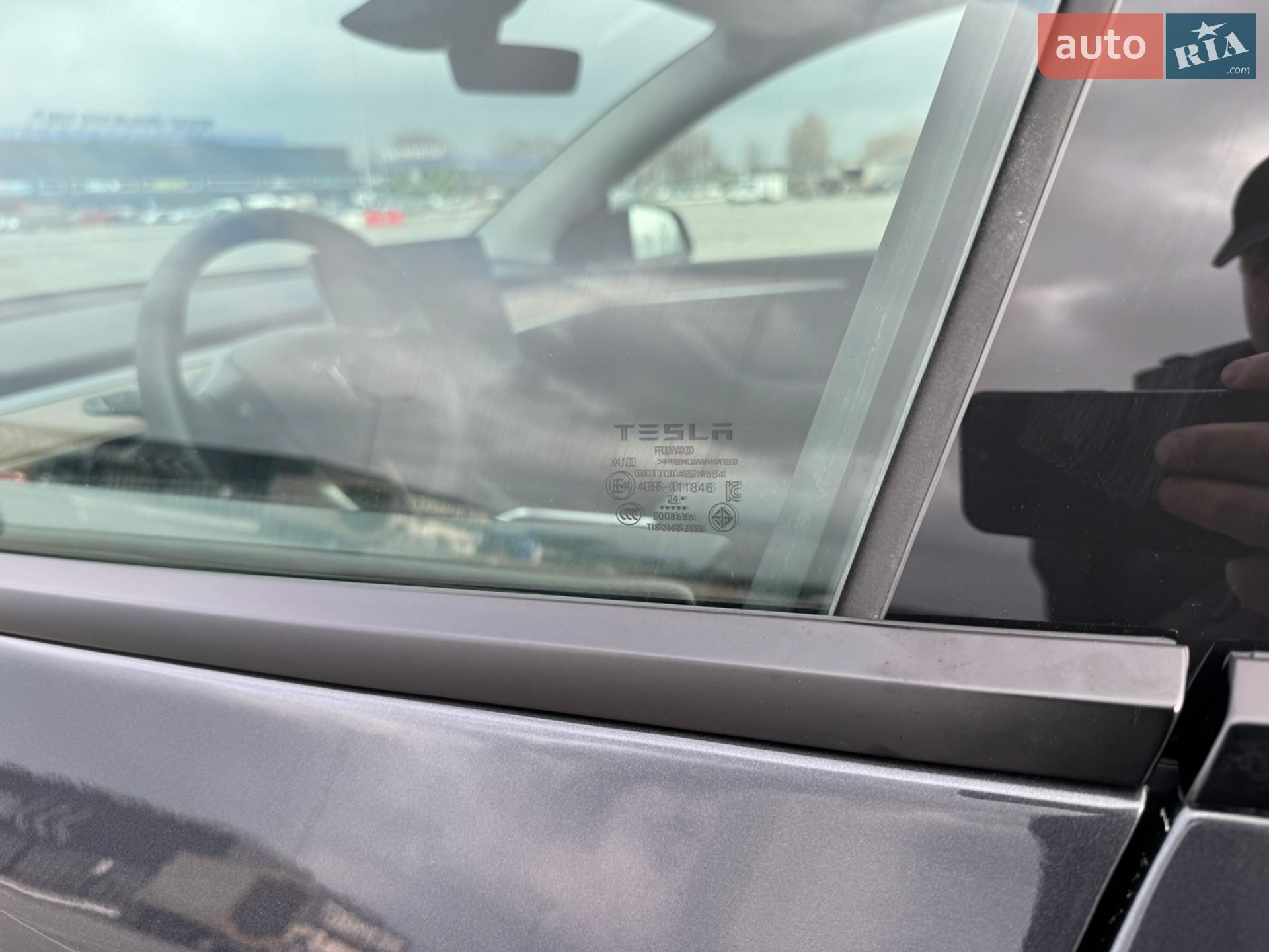 Tesla Model Y 2024 VIN 7SAYGDEE8RF084001 фото оголошення 22 з 29