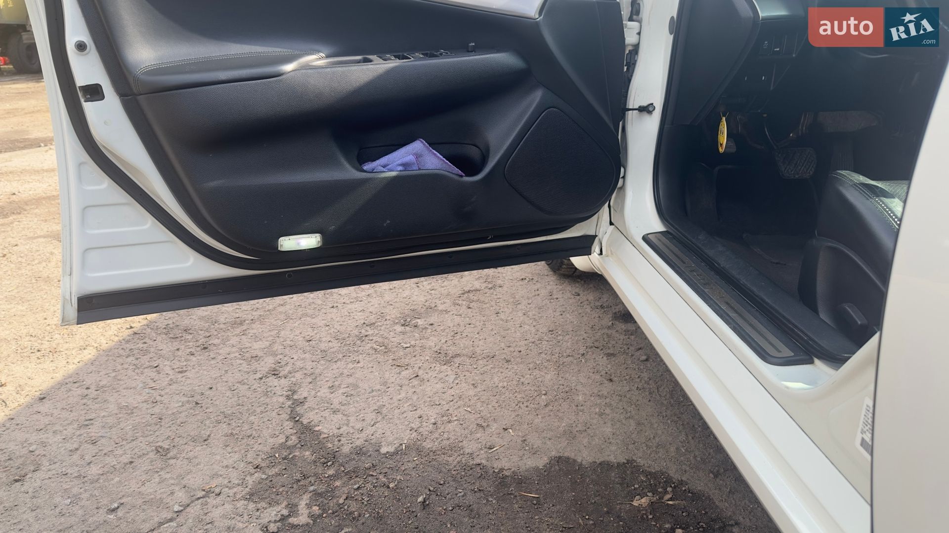 Infiniti G25 2012 VIN JN1DV6AP8CM812874 фото оголошення 5 з 19