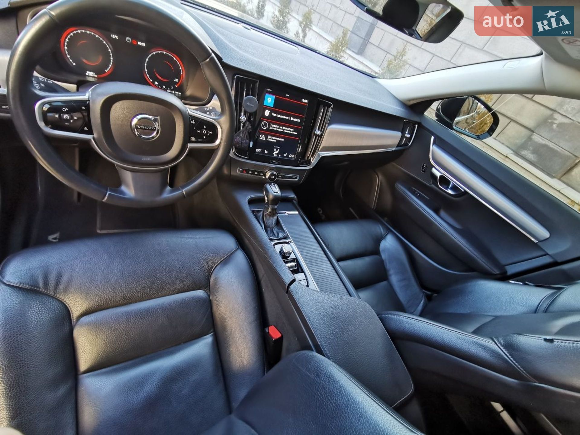 Volvo V90 2017 VIN YV1PW10BDJ1038234 фото оголошення 4 з 18